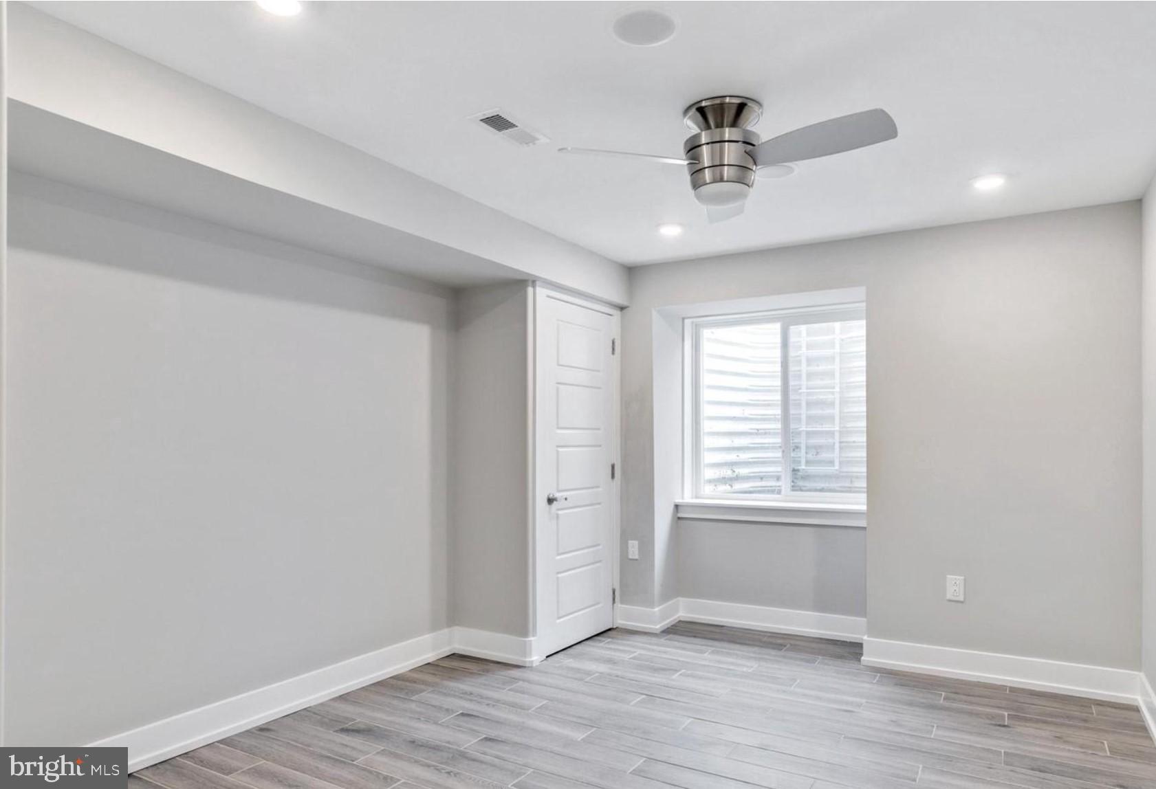 TEMPLE UNIVERSITY - Residential Lease