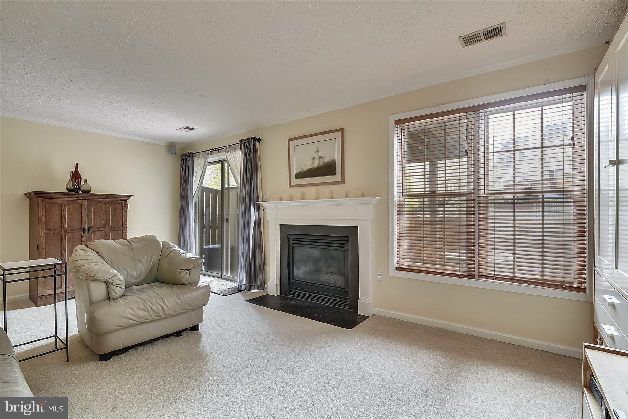 OVERLOOK POINTE - Residential