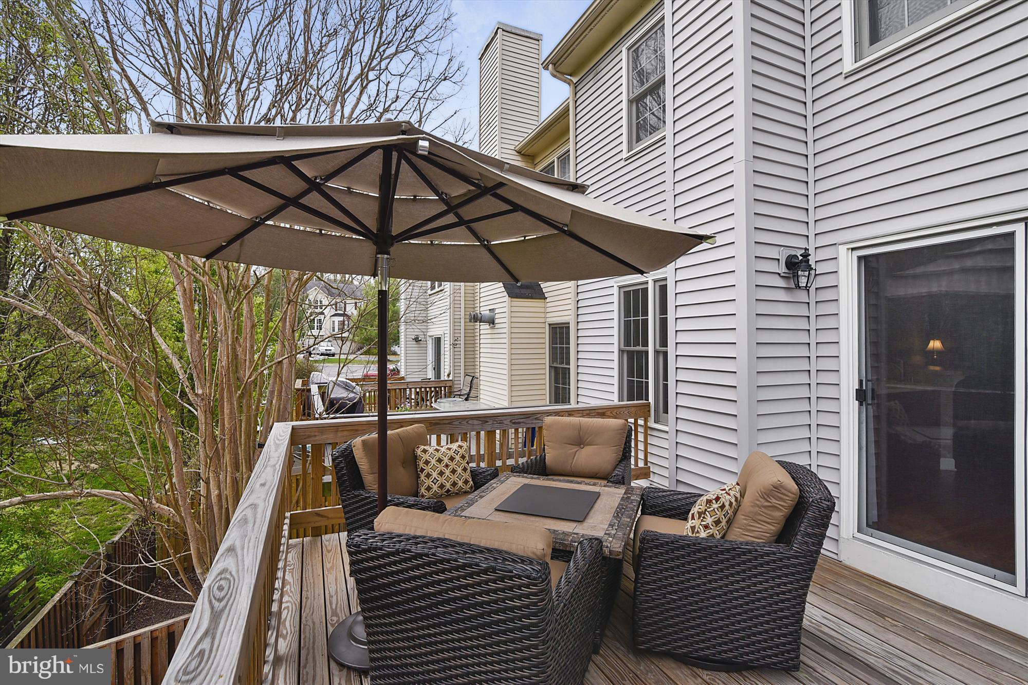 OVERLOOK POINTE - Residential