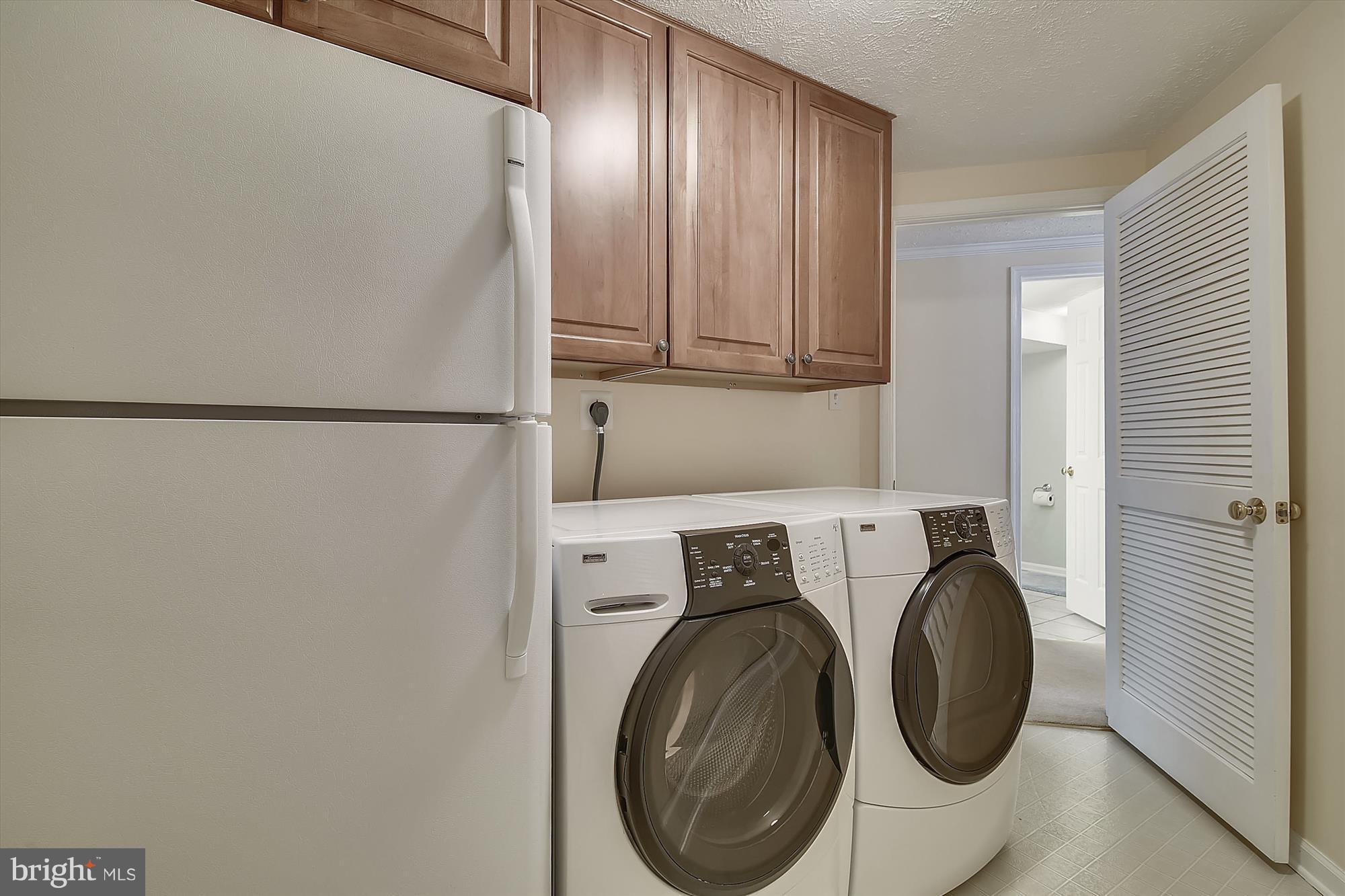 OVERLOOK POINTE - Residential