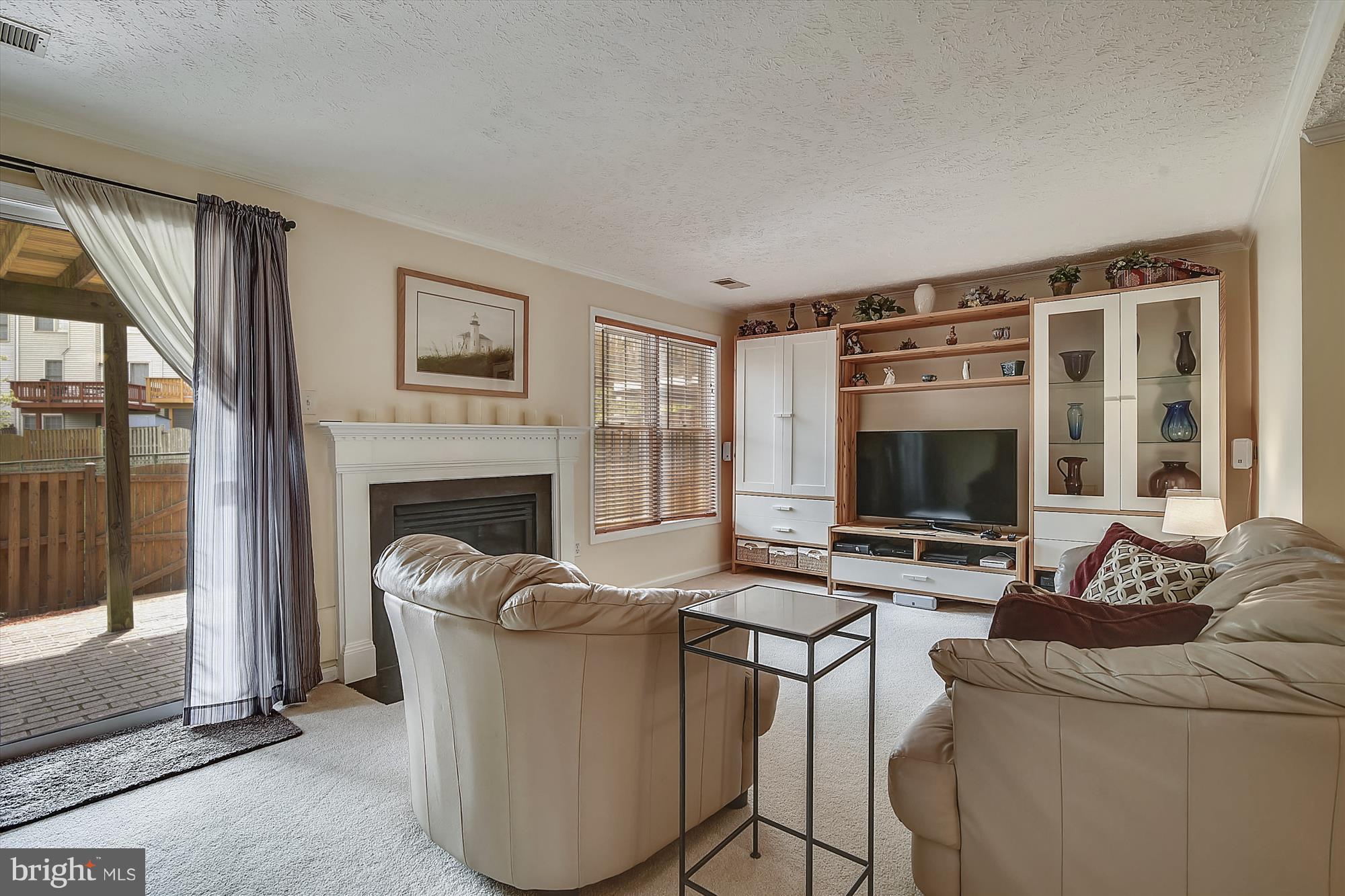 OVERLOOK POINTE - Residential