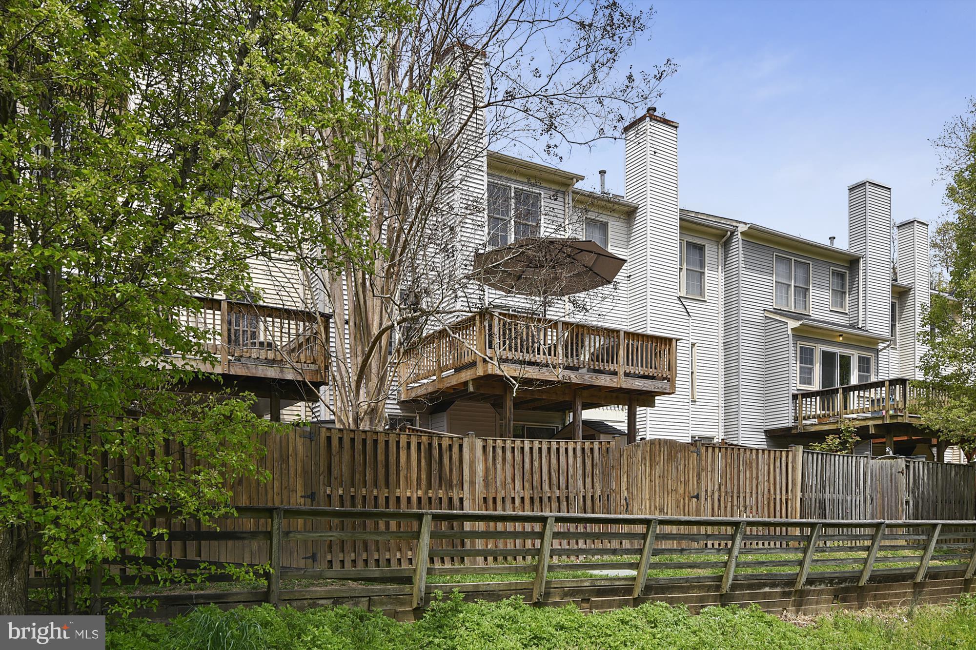 OVERLOOK POINTE - Residential