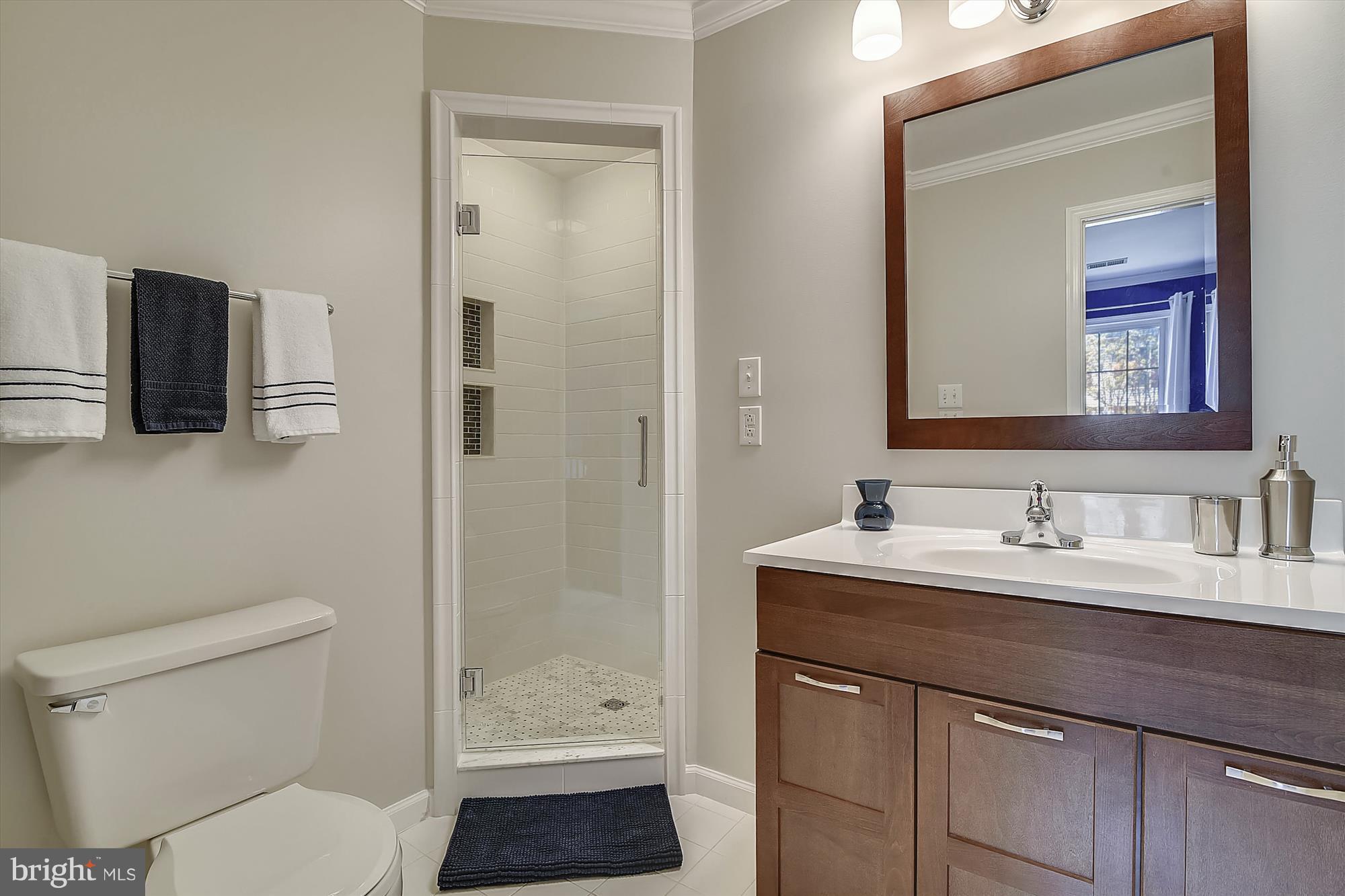 OVERLOOK POINTE - Residential