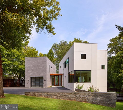 Photo of 9119 Levelle Drive, CHEVY CHASE, MD 20815 (MLS # MDMC2255588)