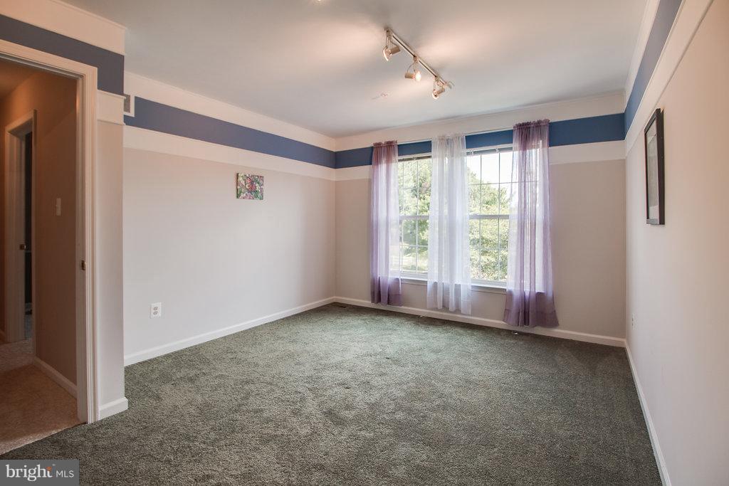 CLOPPERS MILL WEST - Residential