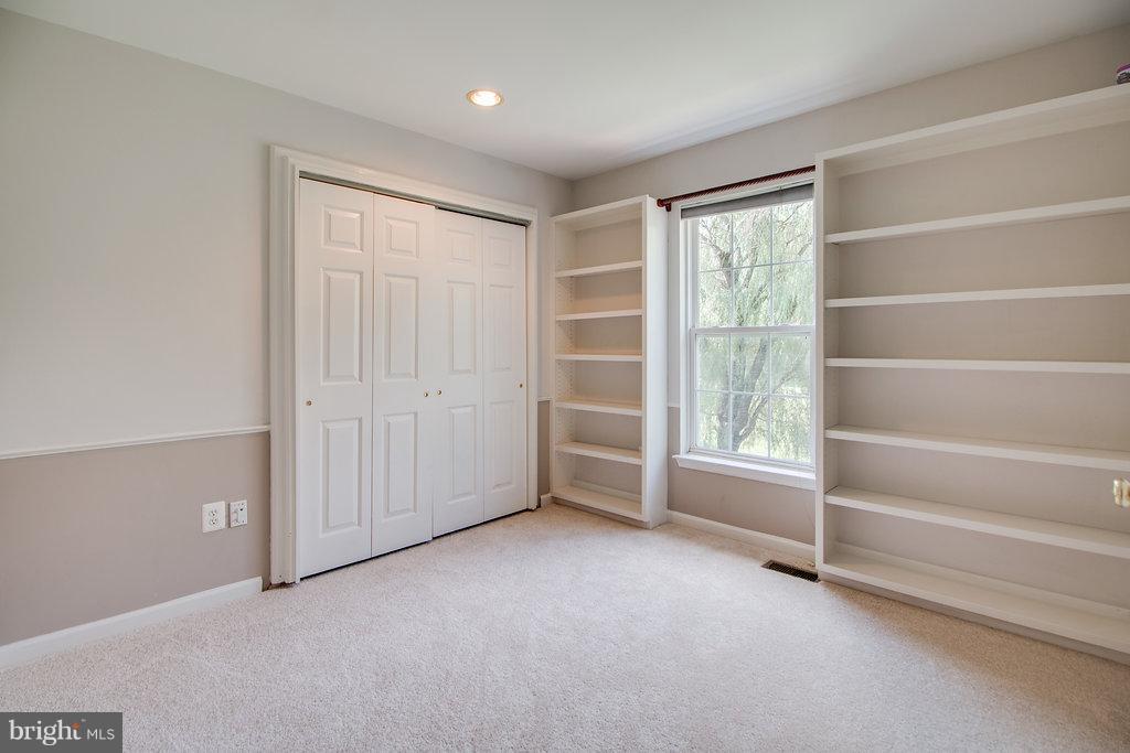 CLOPPERS MILL WEST - Residential