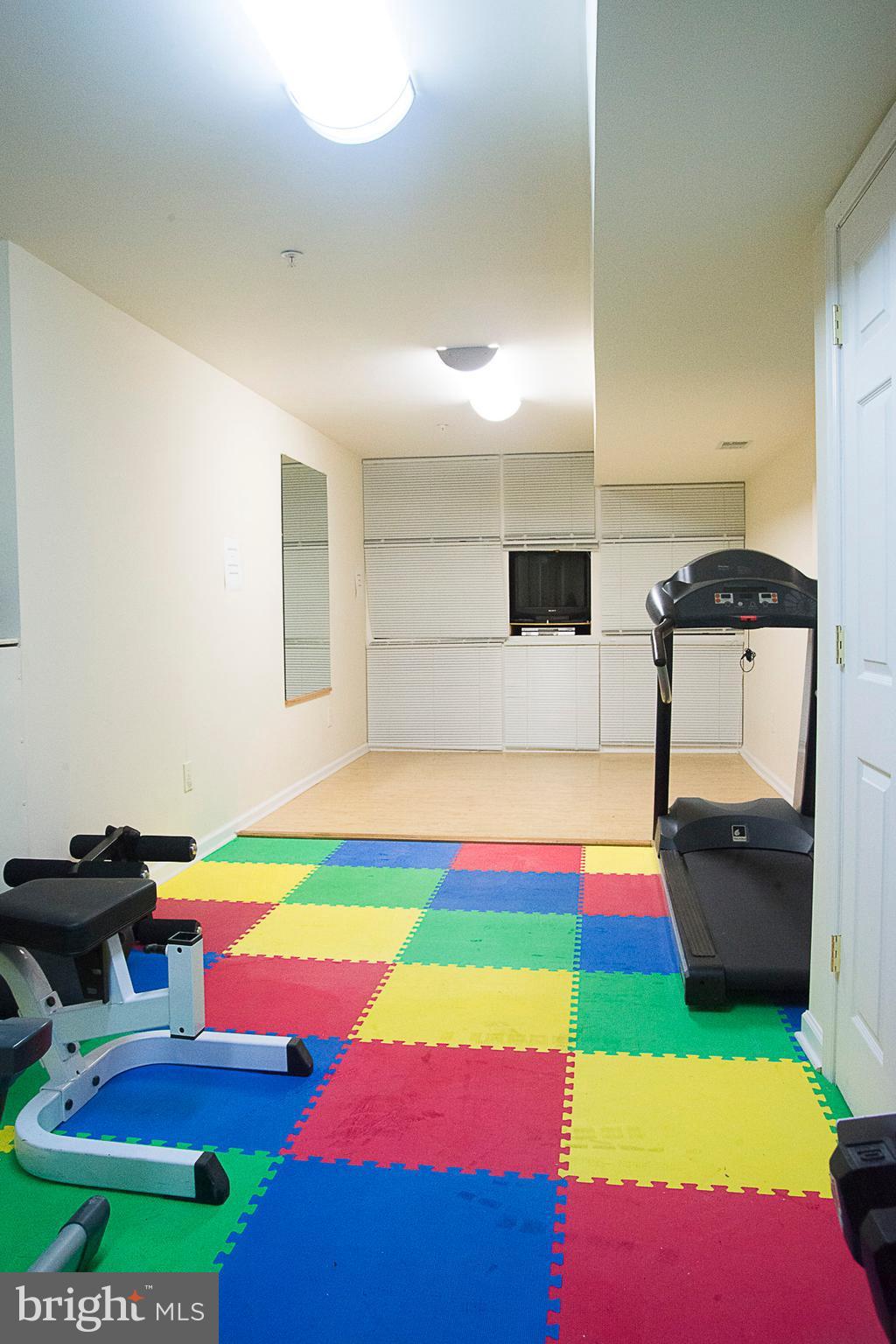 CLOPPERS MILL WEST - Residential