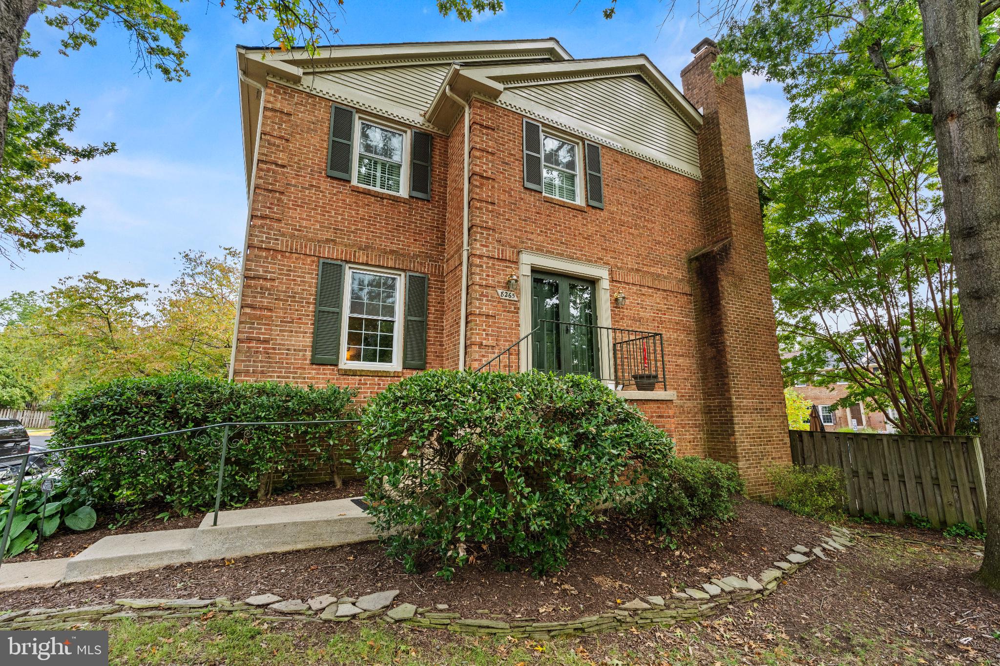 8265 CEDAR LANDING COURT