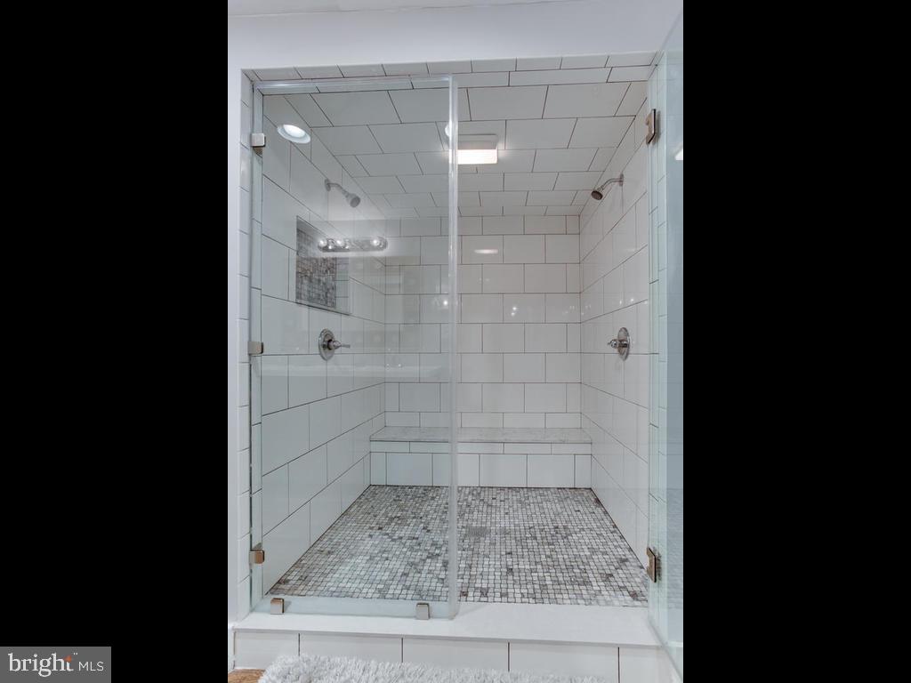 MCGUCKIAN - Residential