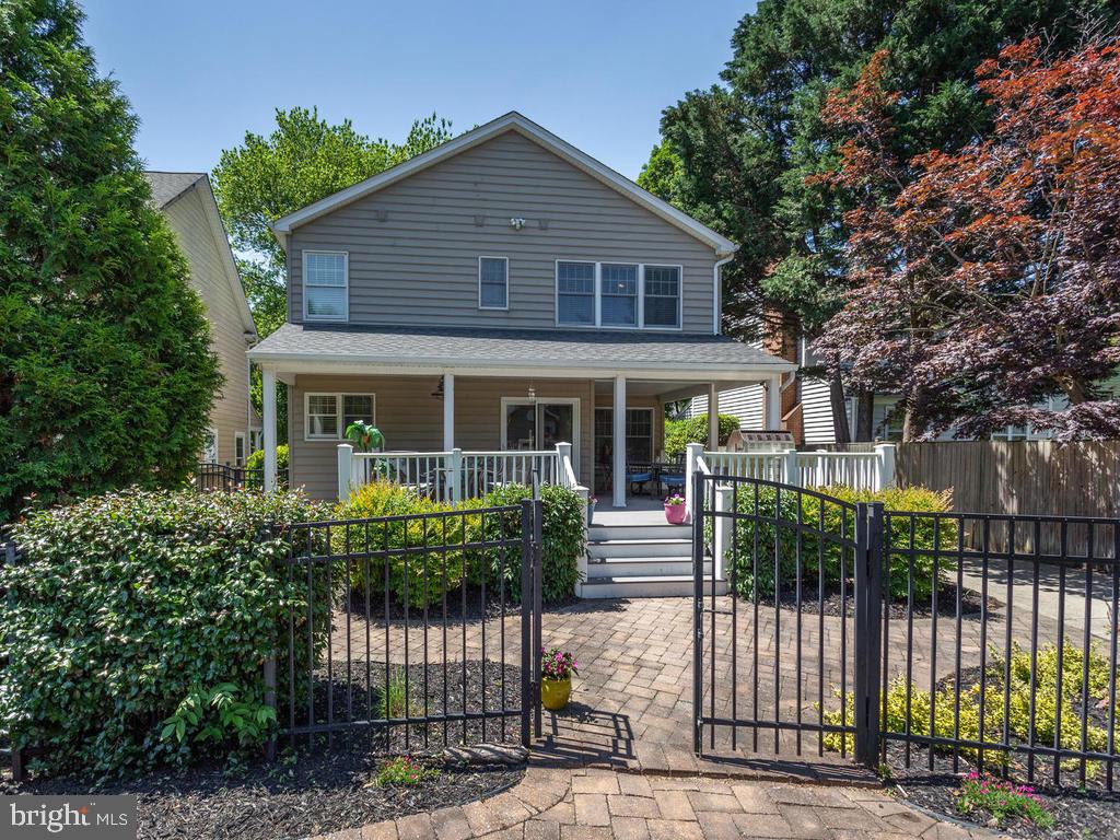 MCGUCKIAN - Residential