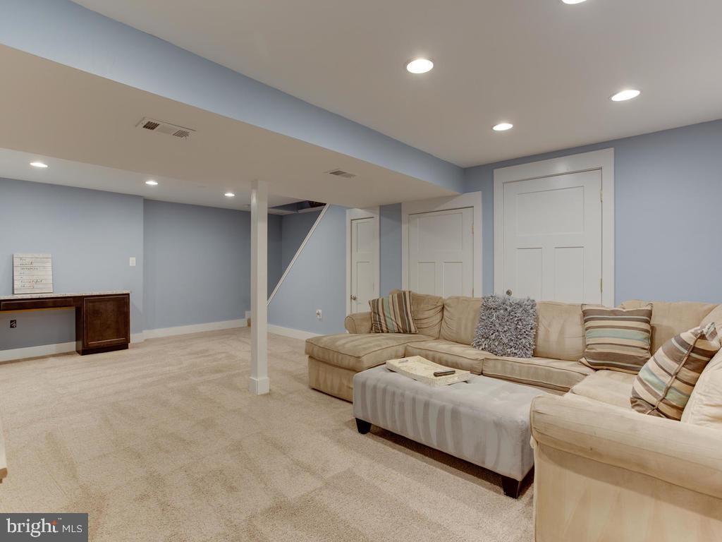 MCGUCKIAN - Residential