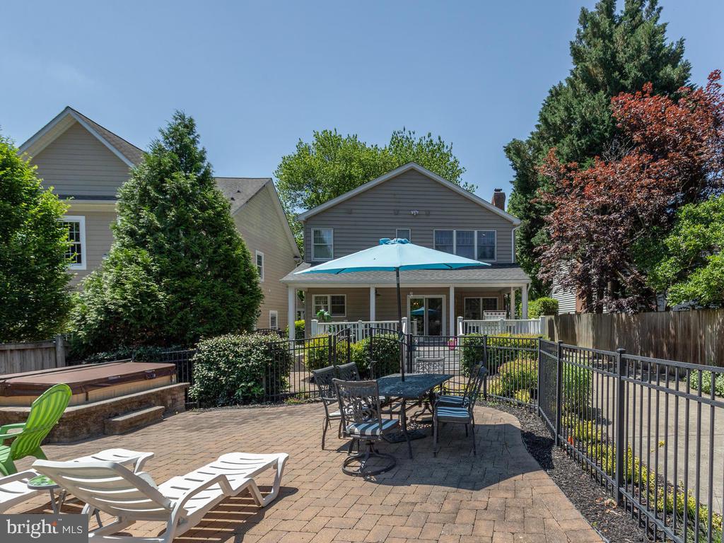 MCGUCKIAN - Residential