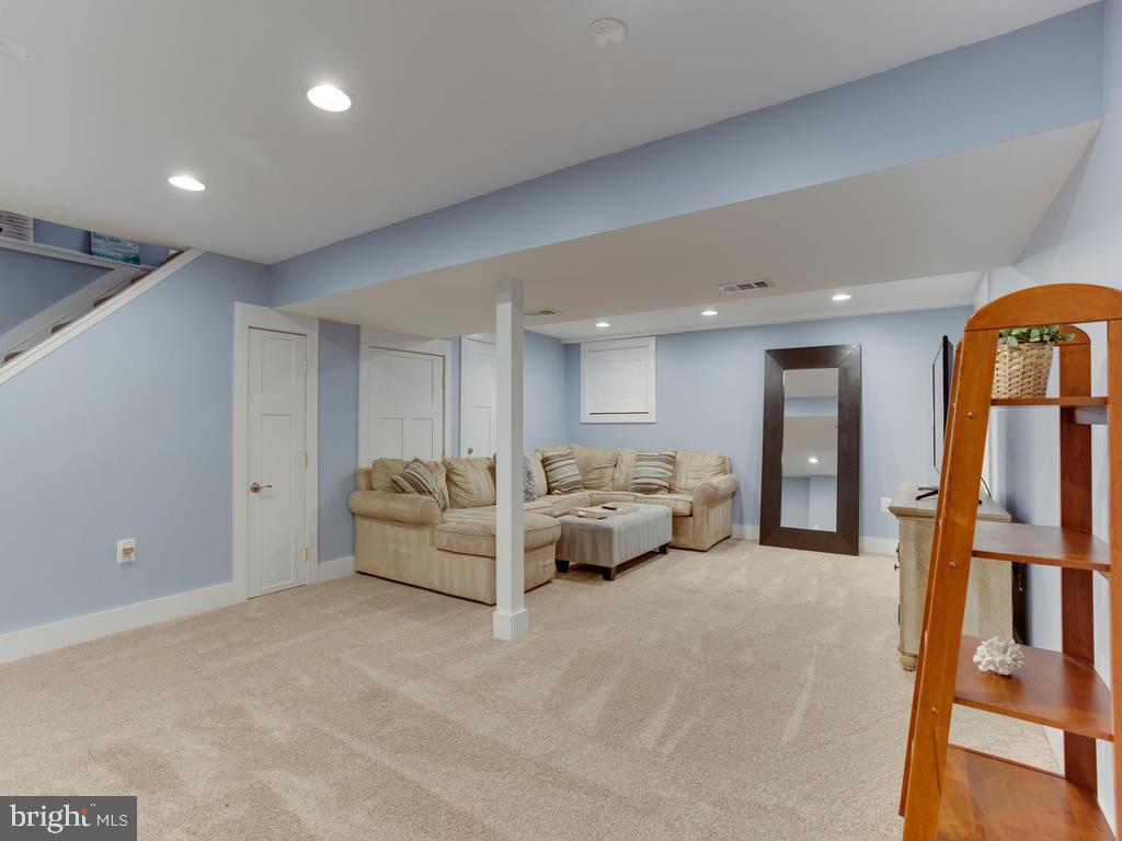 MCGUCKIAN - Residential