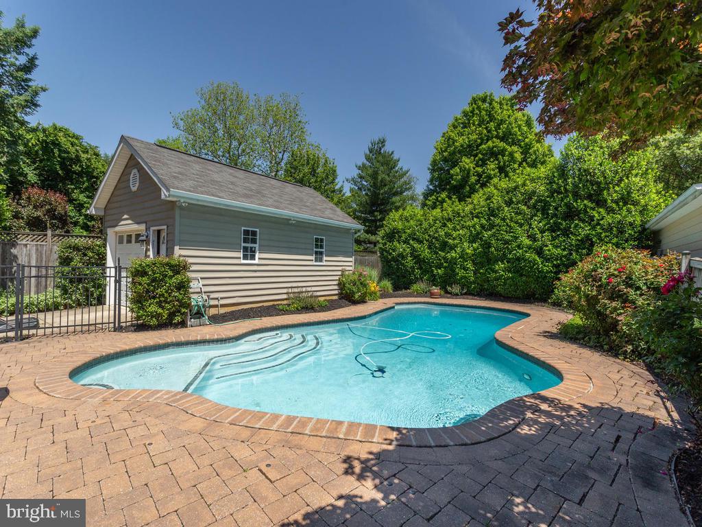 MCGUCKIAN - Residential