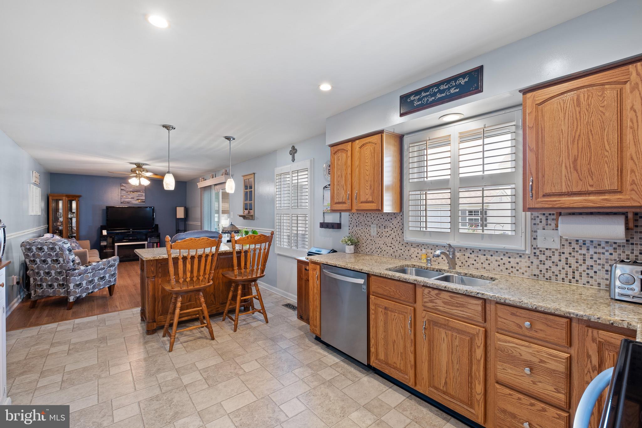 WHETHERSFIELD - Residential