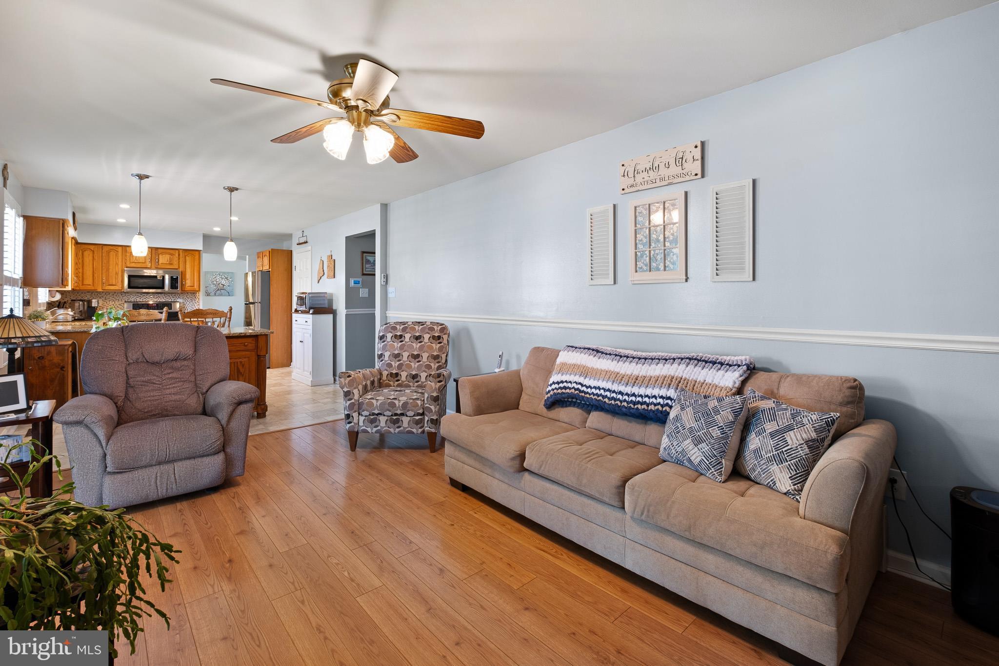 WHETHERSFIELD - Residential