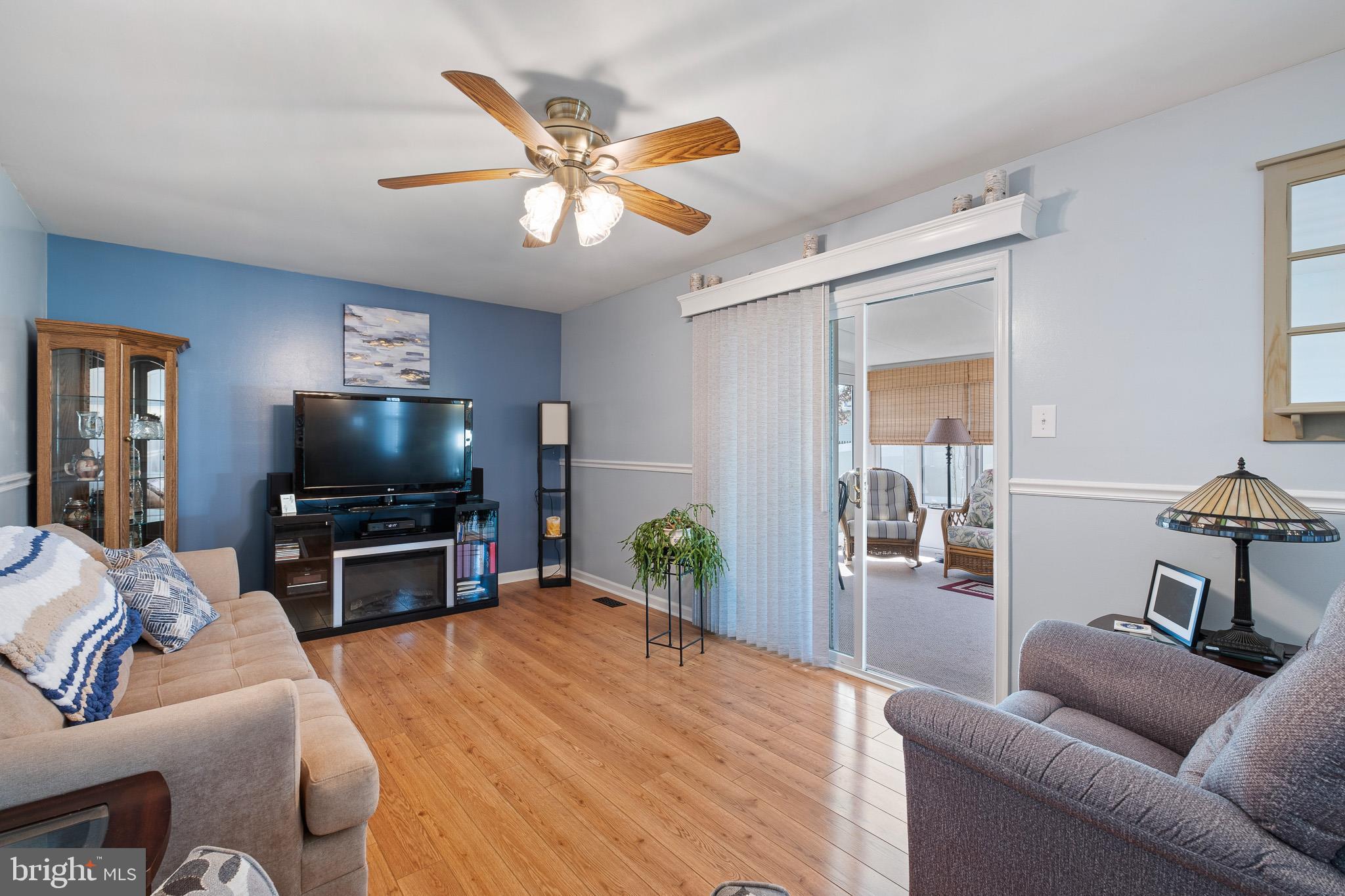 WHETHERSFIELD - Residential