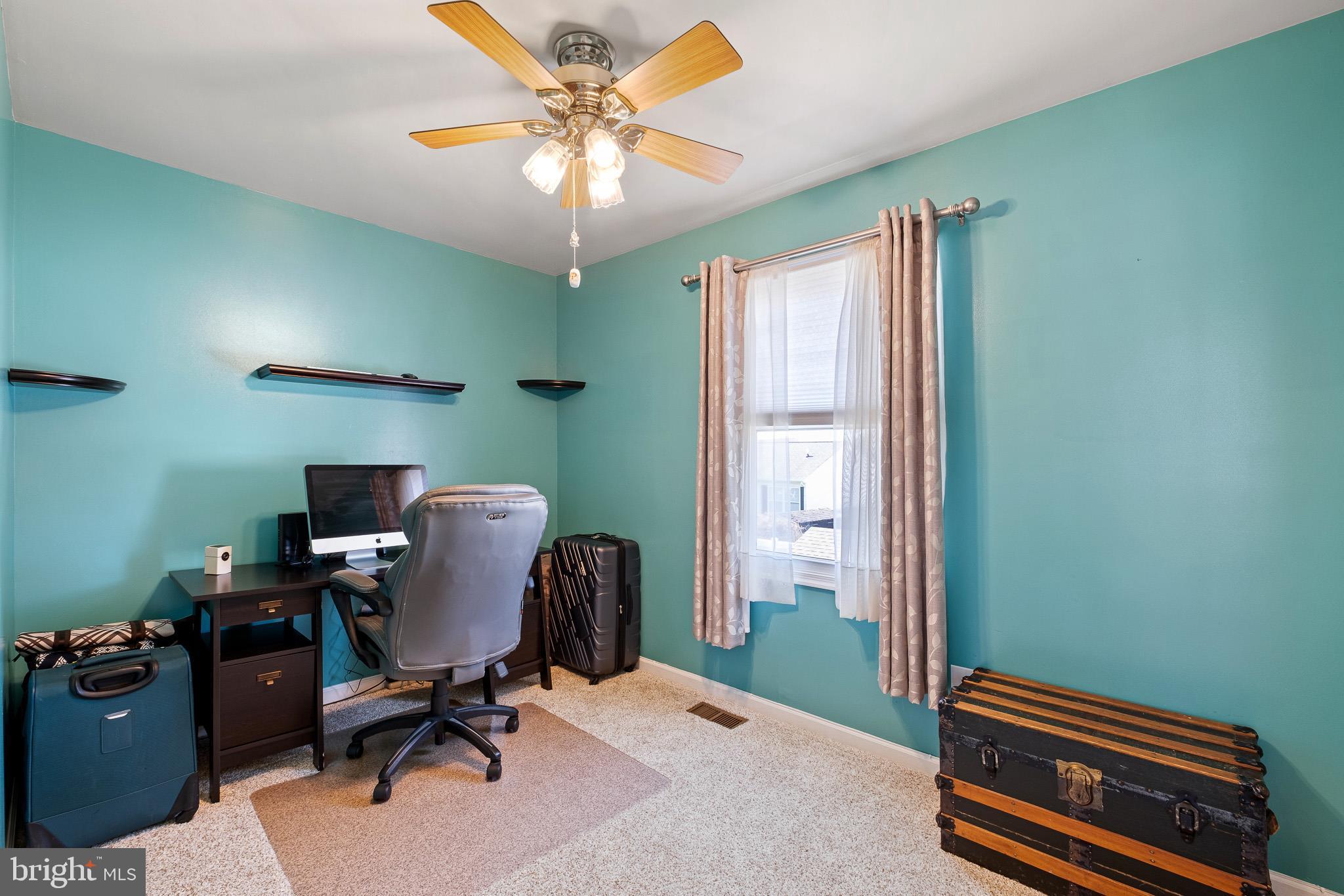 WHETHERSFIELD - Residential