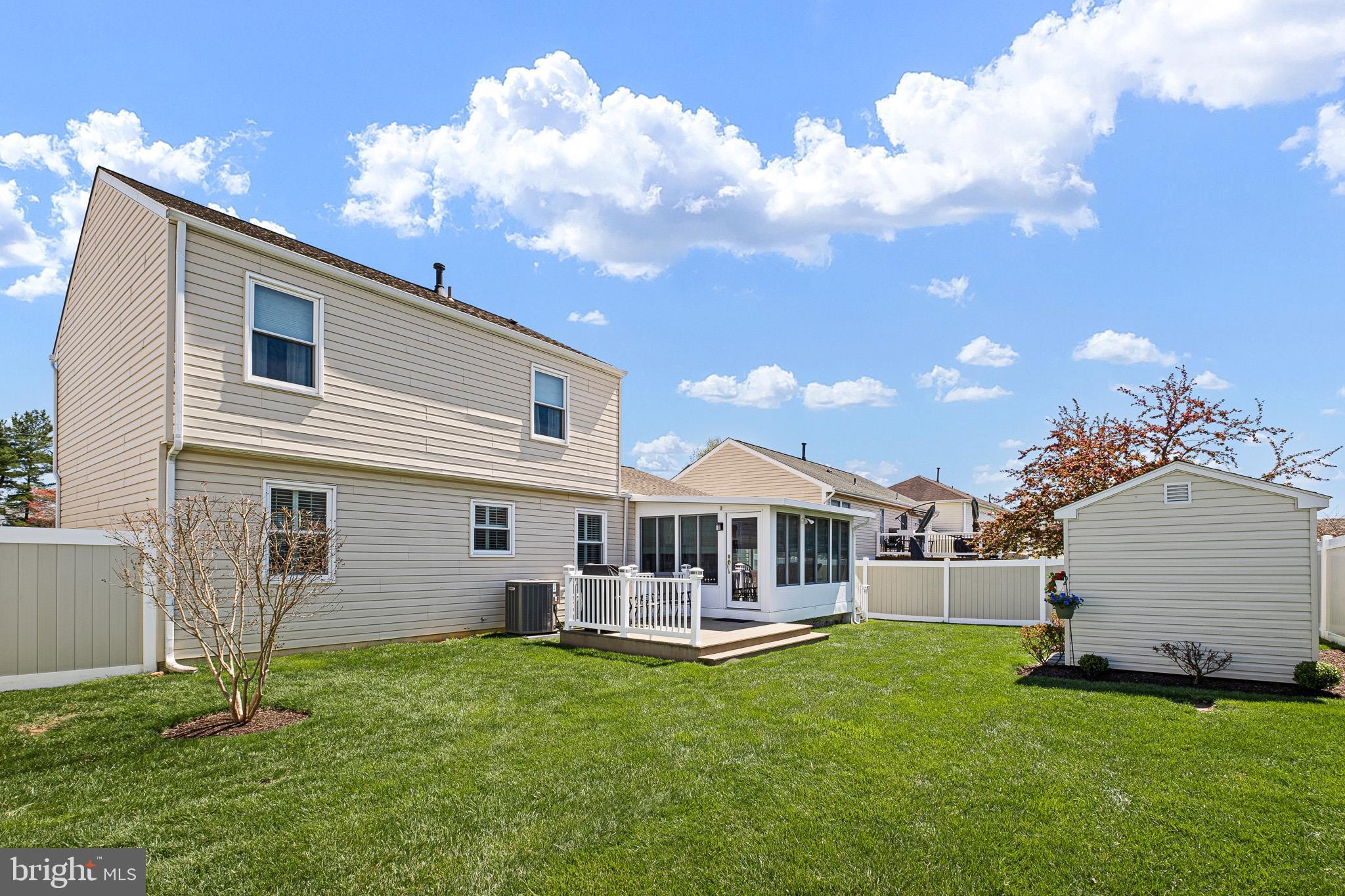 WHETHERSFIELD - Residential