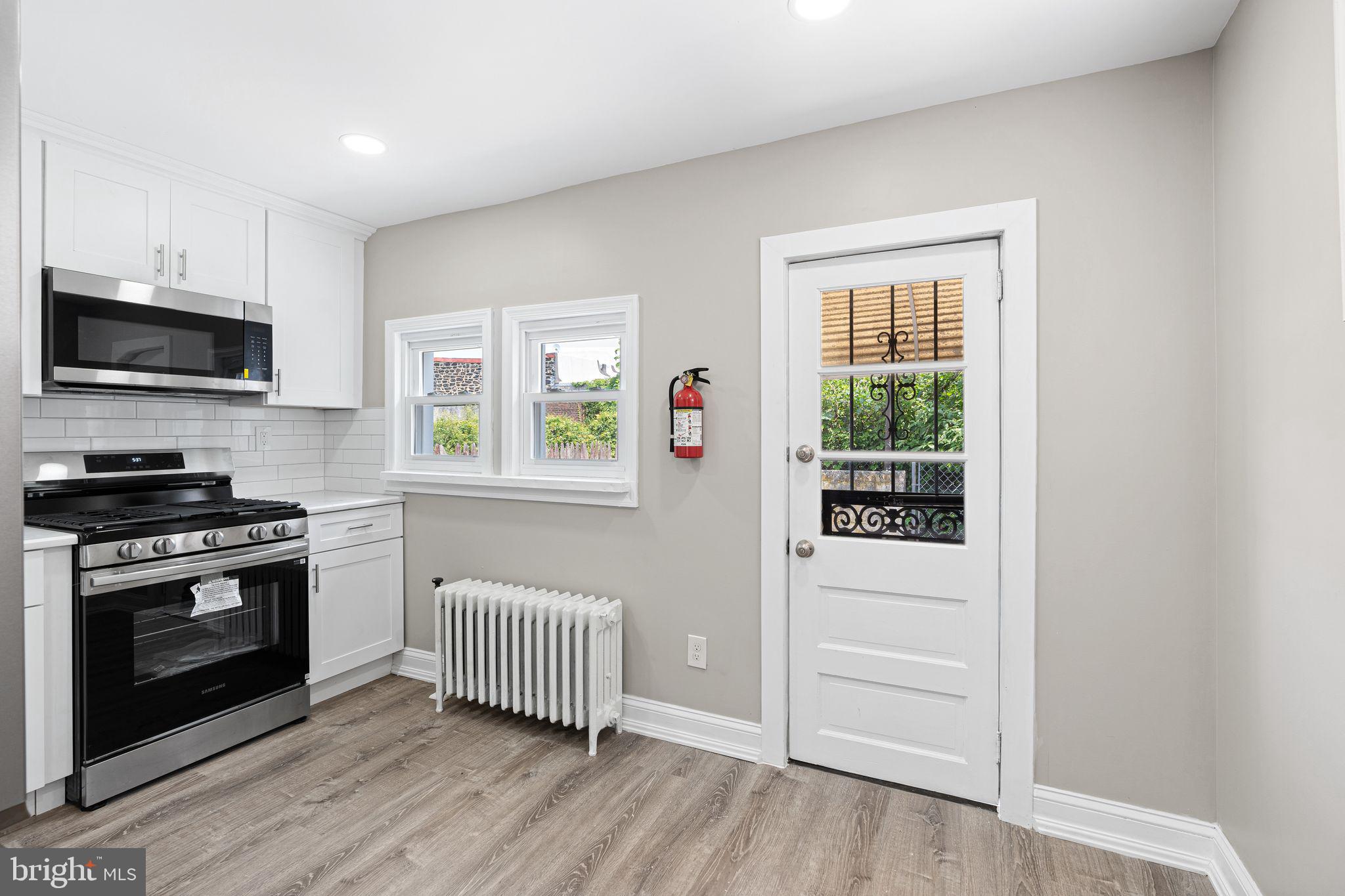 PORT RICHMOND - Residential