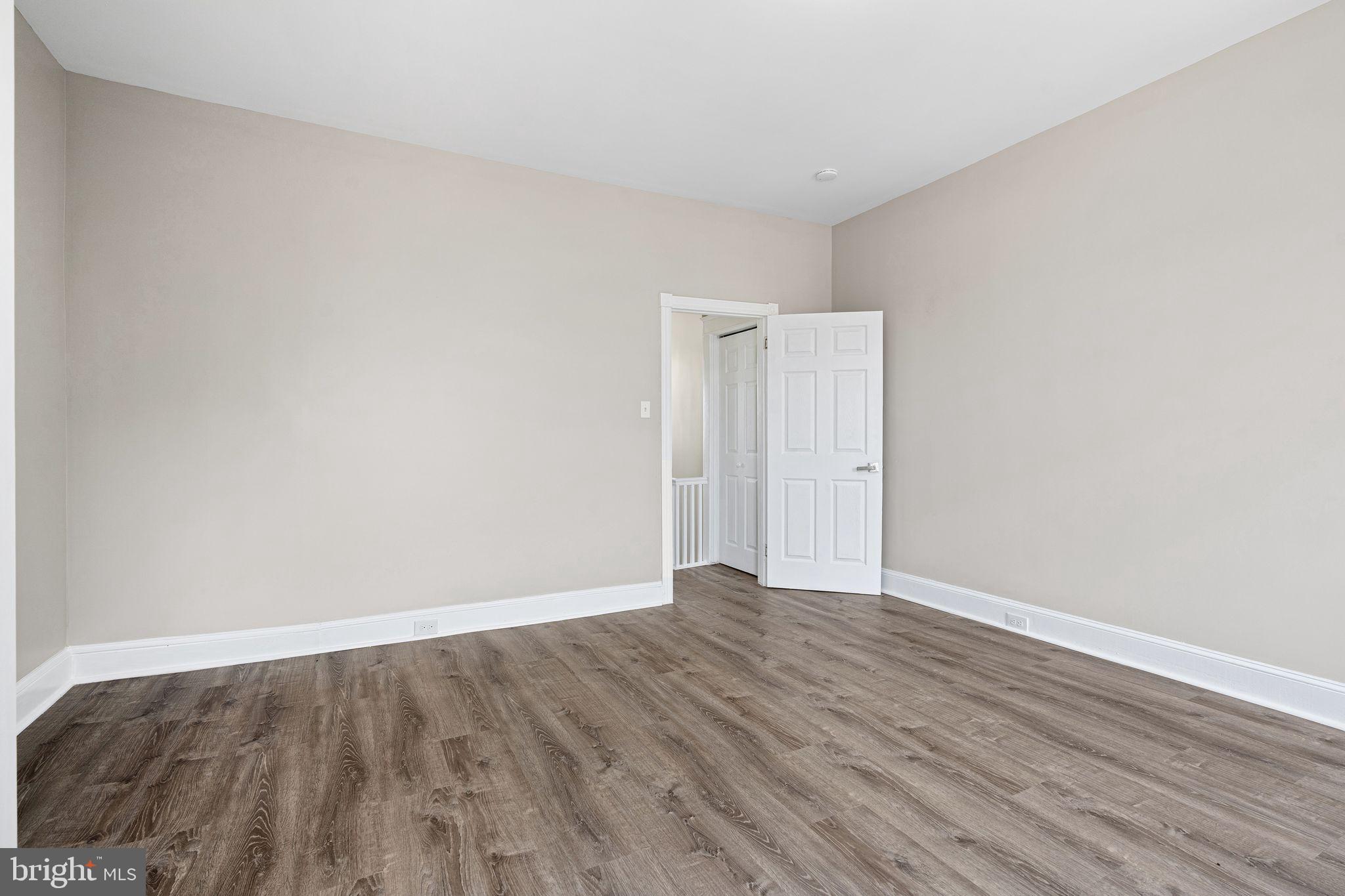 PORT RICHMOND - Residential