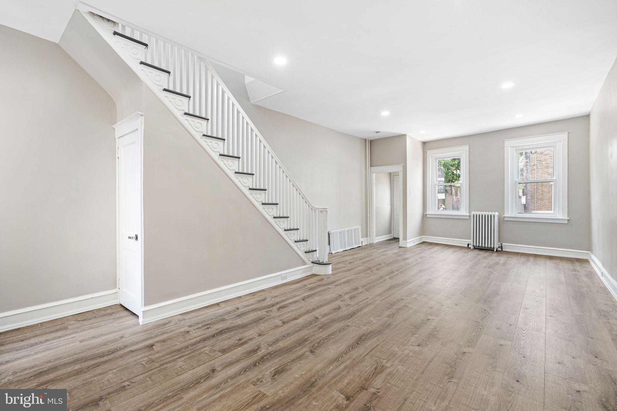 PORT RICHMOND - Residential