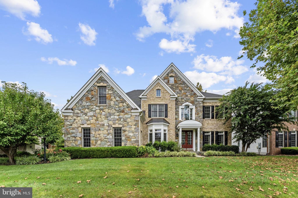 Photo of 25717 Summerbank Court, CHANTILLY, VA 20152 (MLS # VALO2133886)