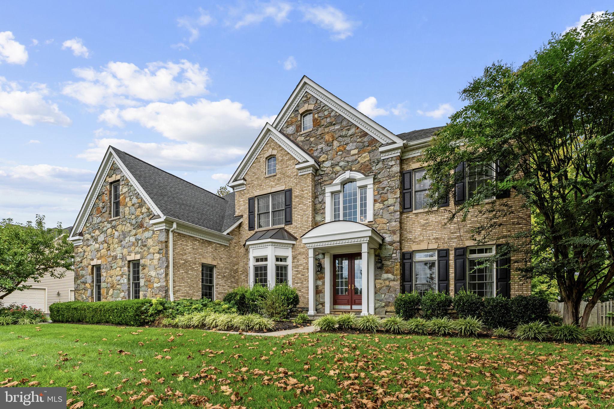 25717 SUMMERBANK COURT