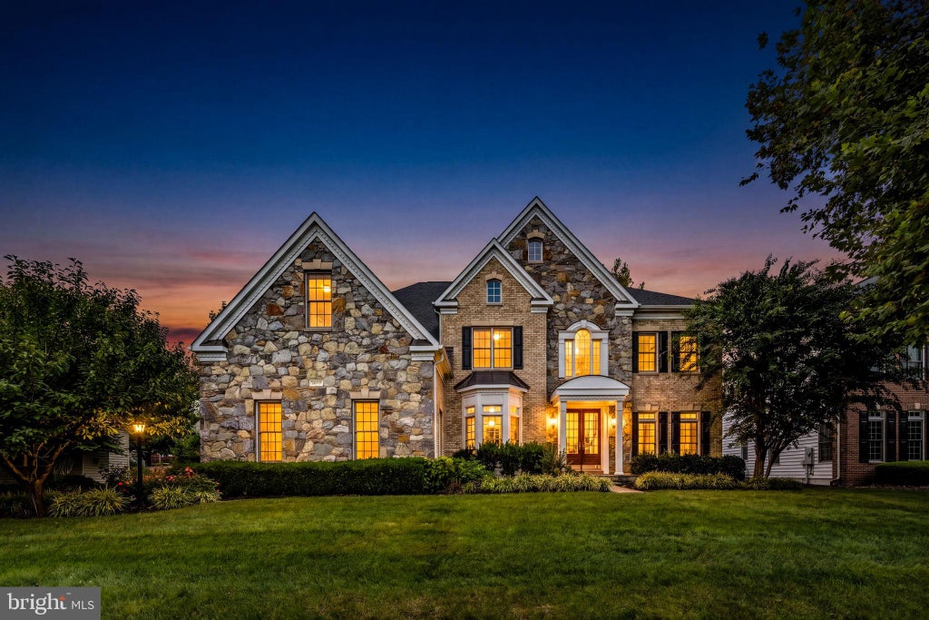 Photo of 25717 Summerbank Court, CHANTILLY, VA 20152 (MLS # VALO2133886)