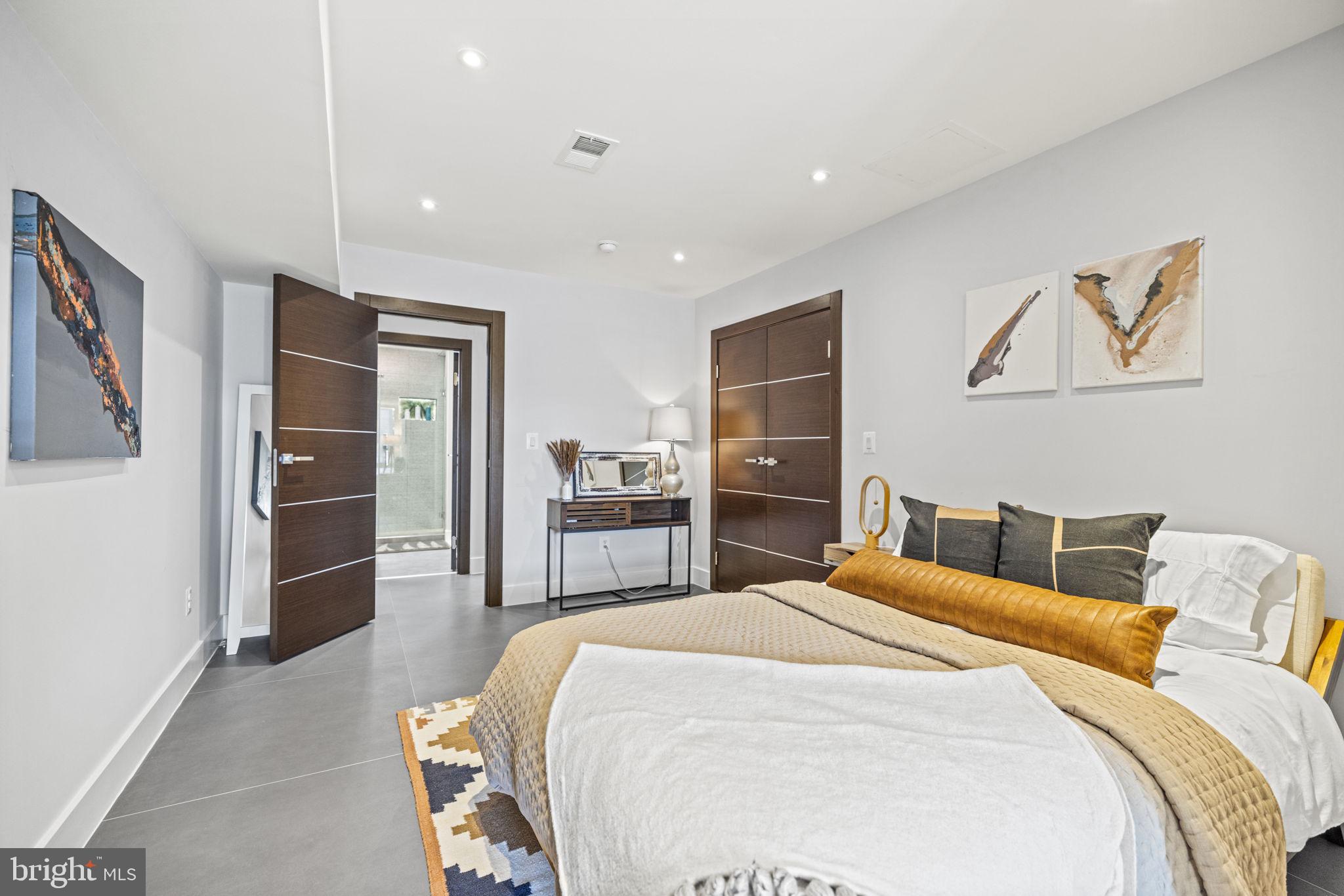 BURLEITH - Residential