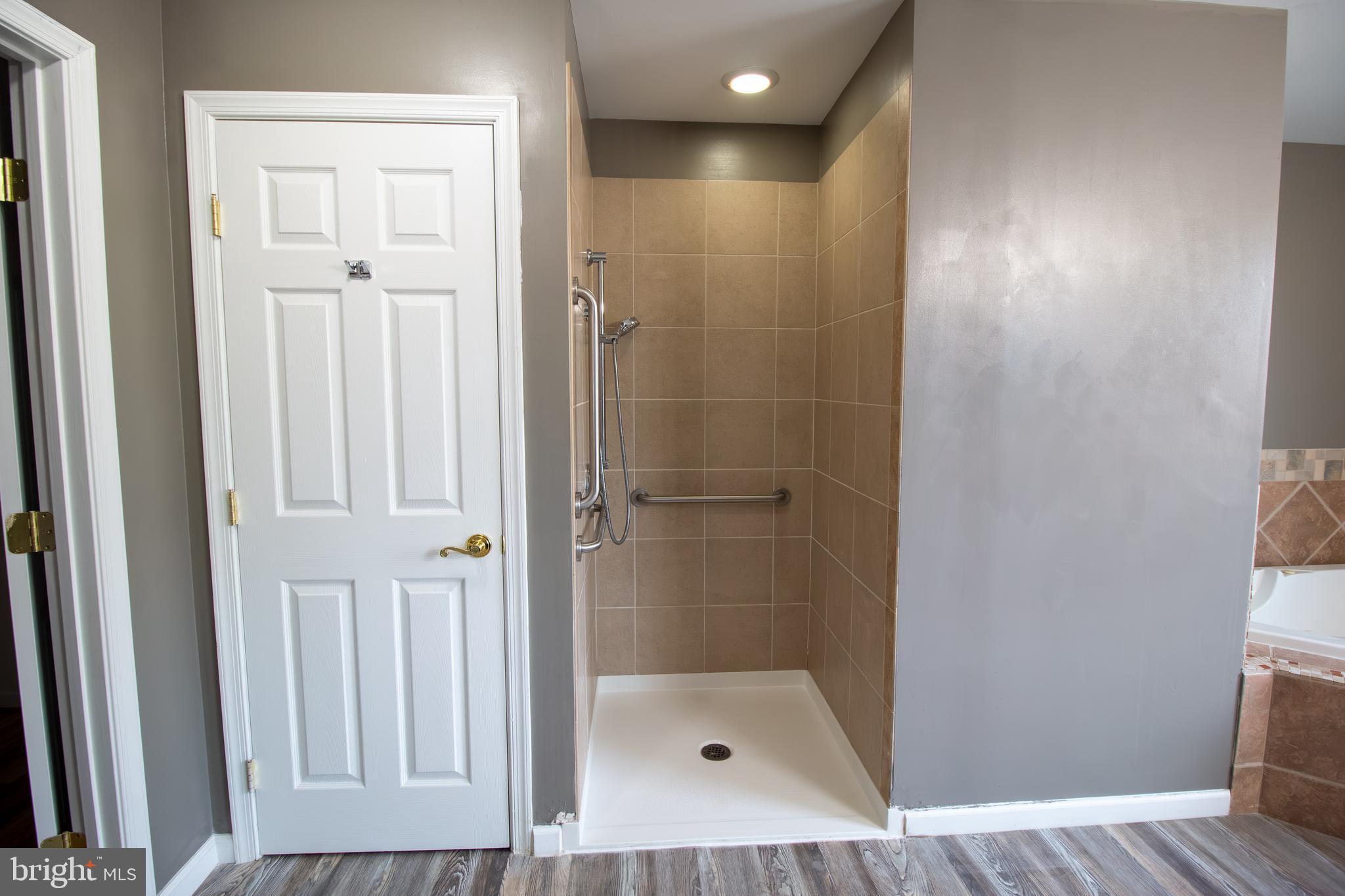 PERRY HALL - Residential