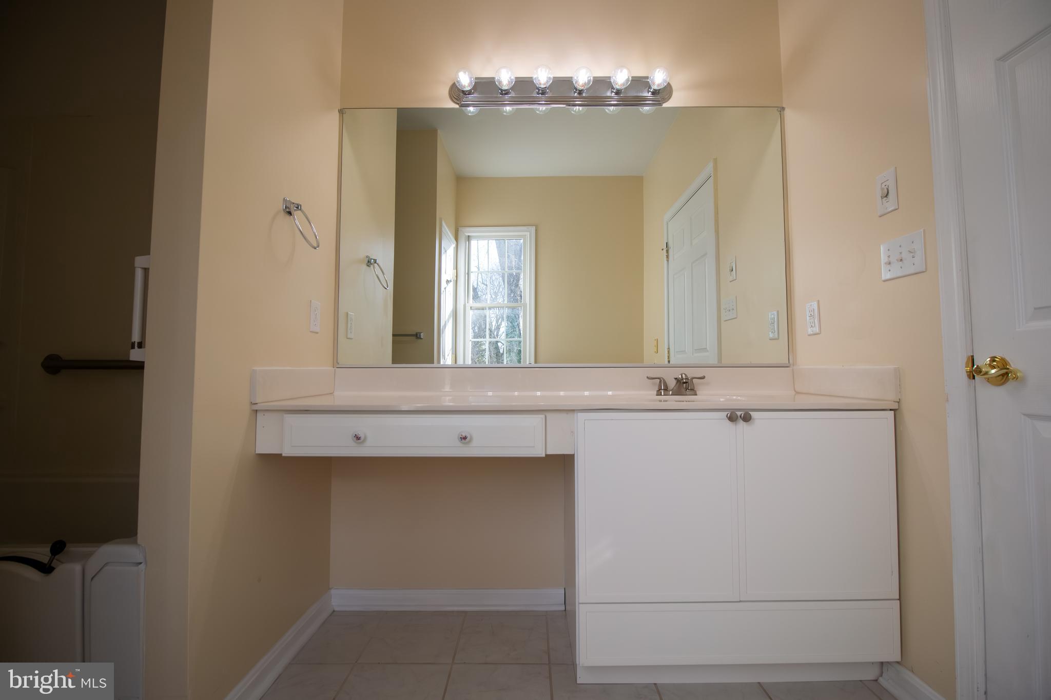 PERRY HALL - Residential