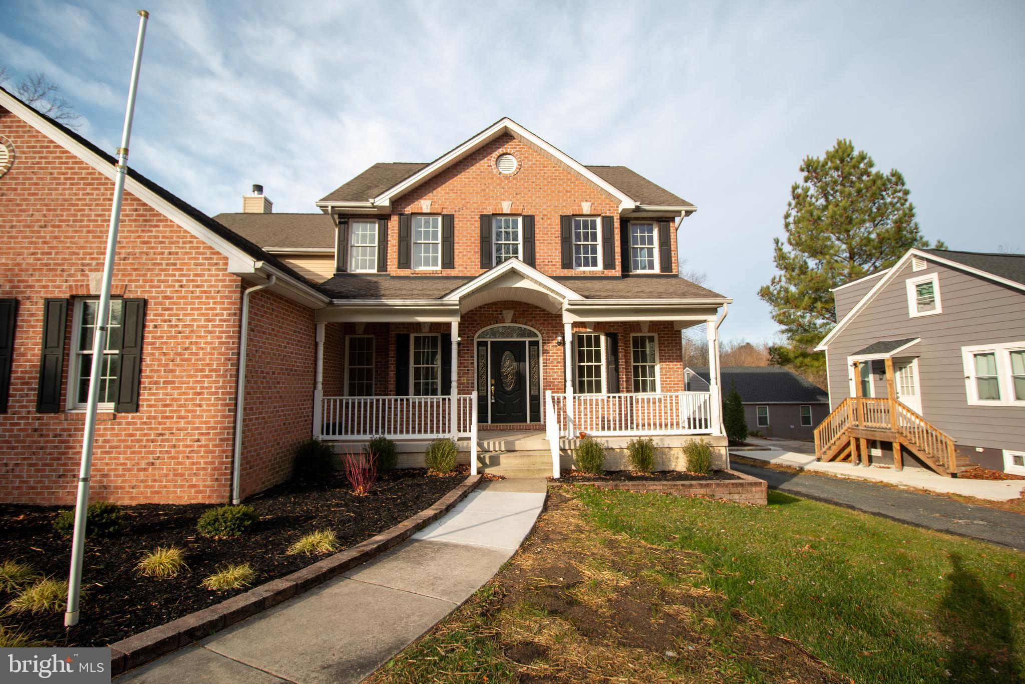 PERRY HALL - Residential