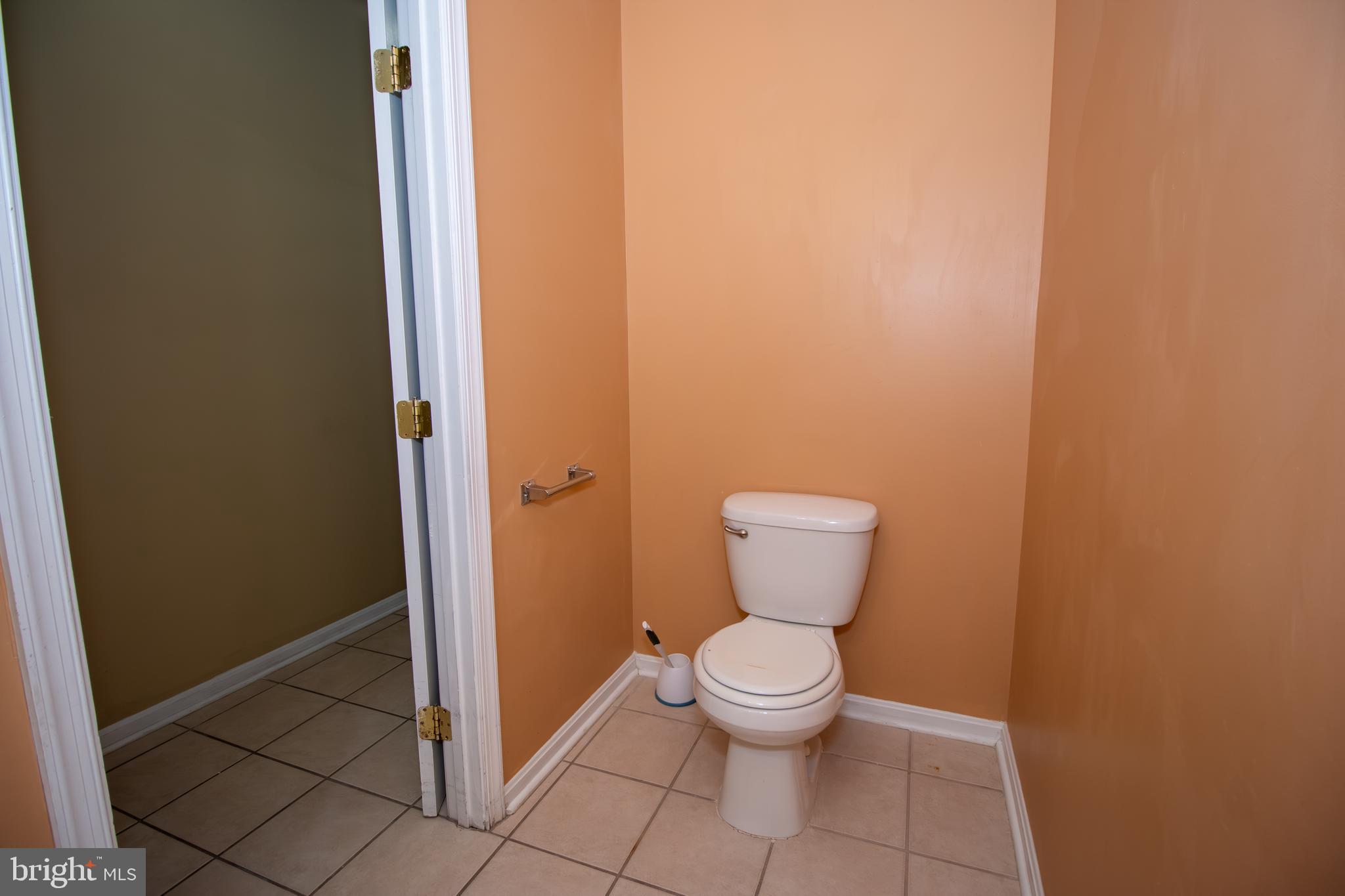 PERRY HALL - Residential