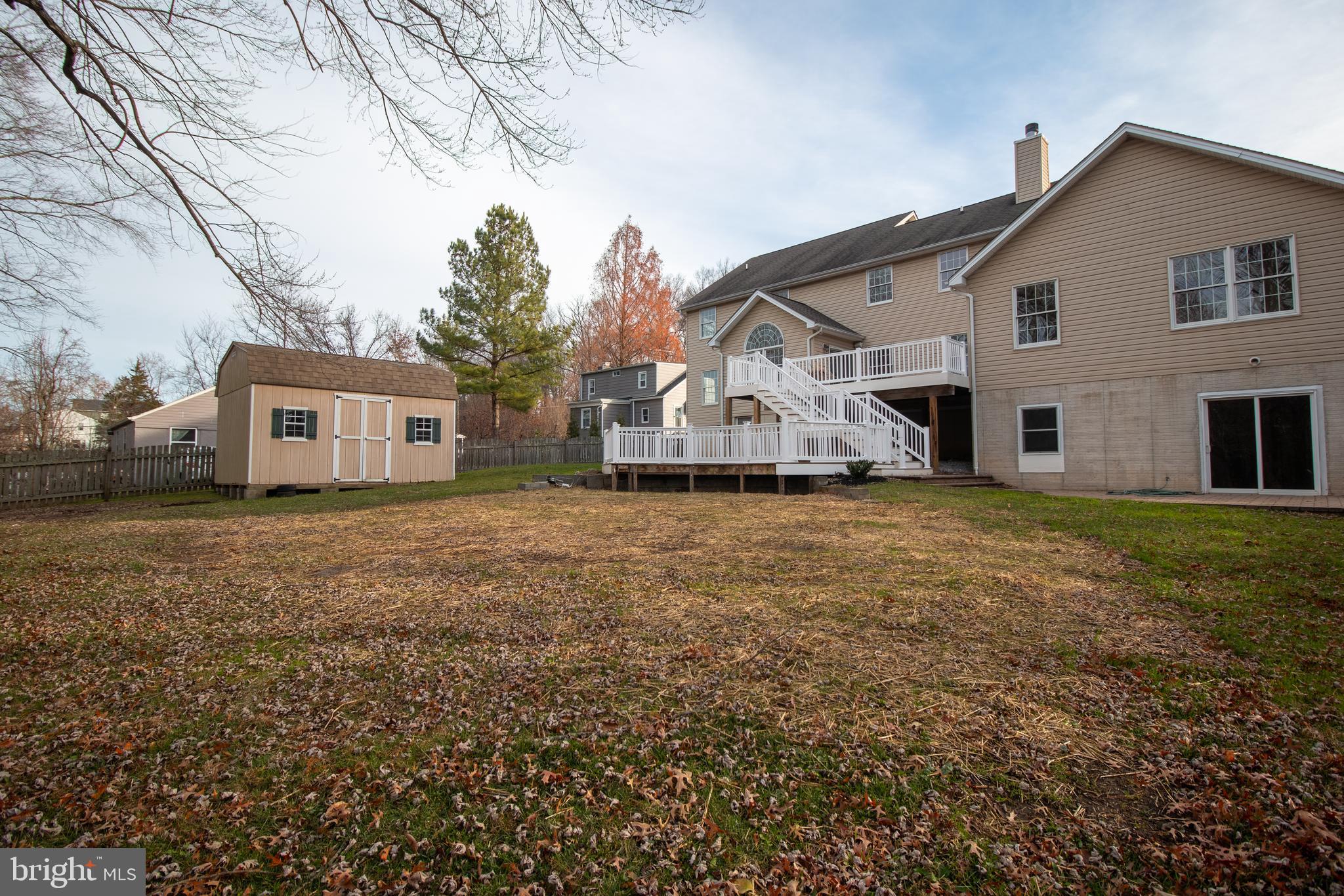 9112 COWENTON AVENUE