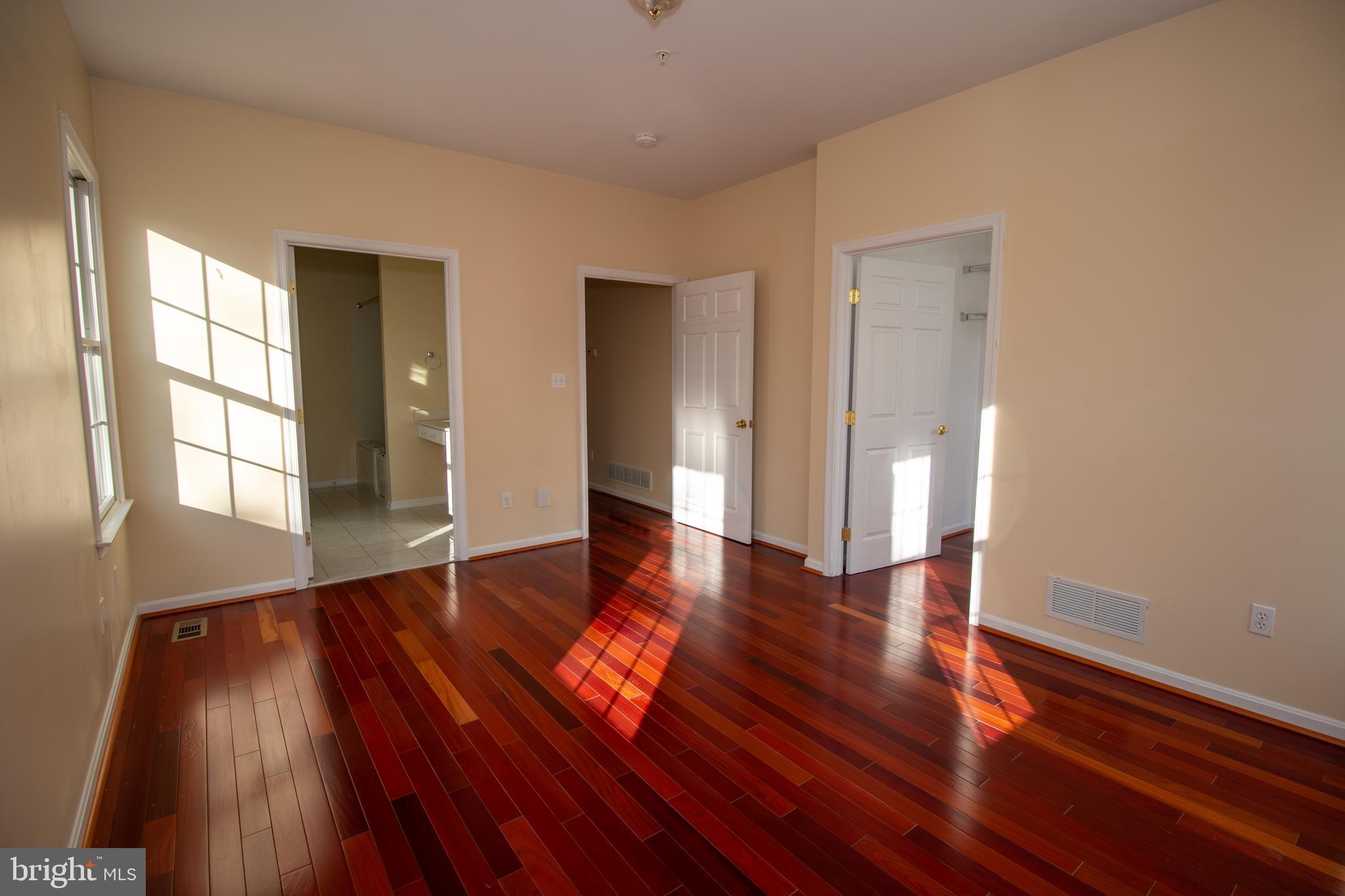 PERRY HALL - Residential