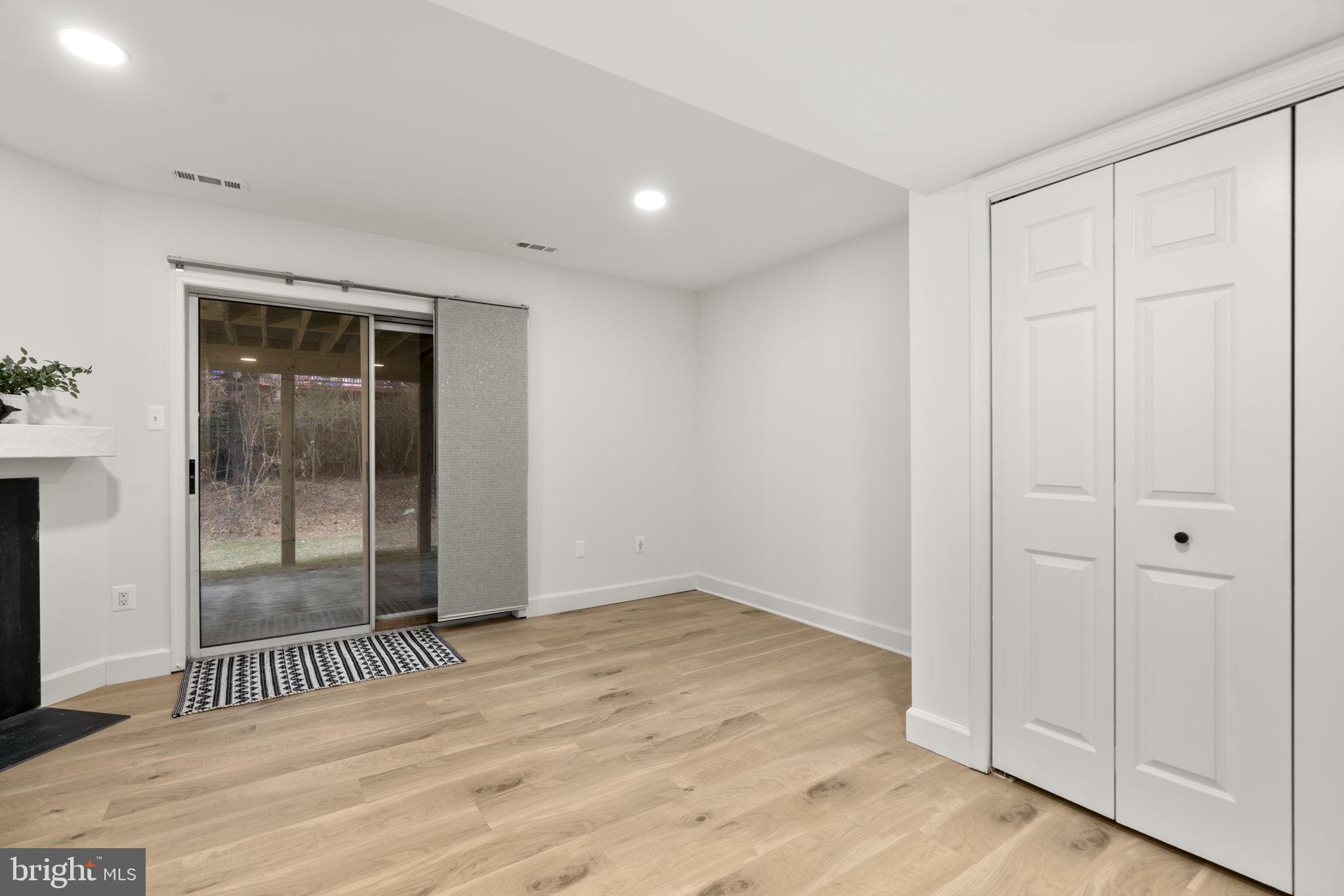 ELLICOTT MEADOWS - Residential