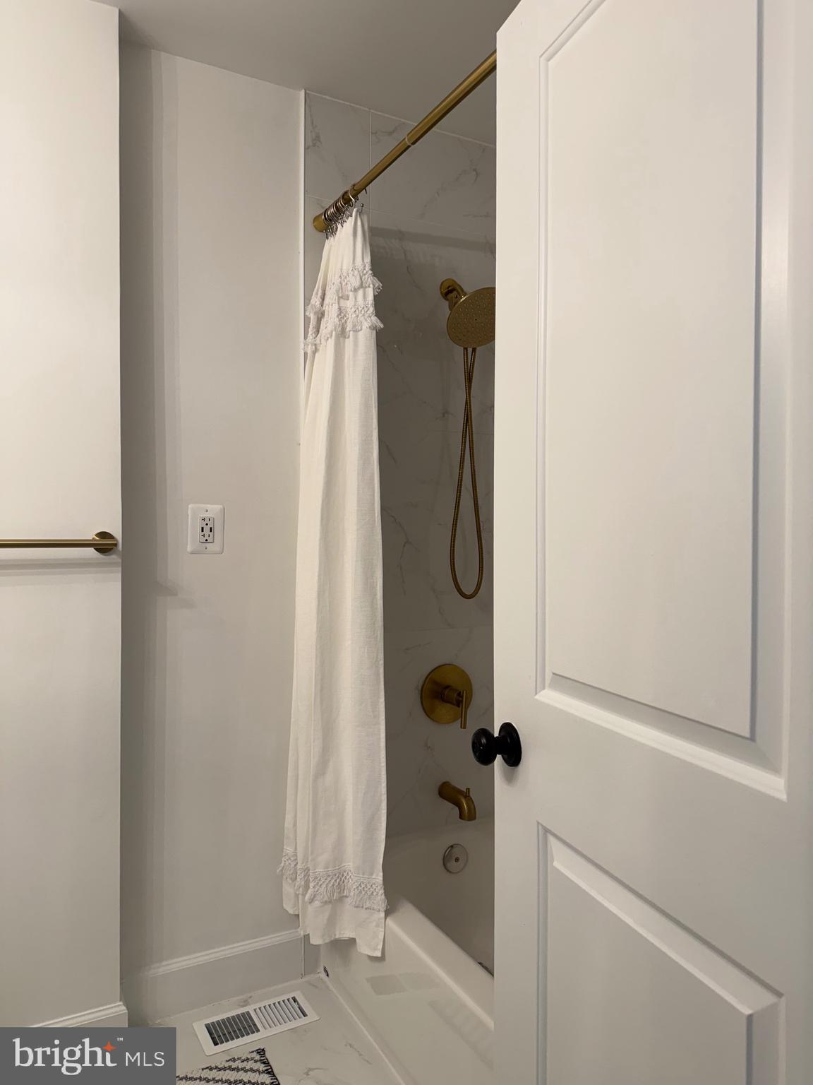 ELLICOTT MEADOWS - Residential