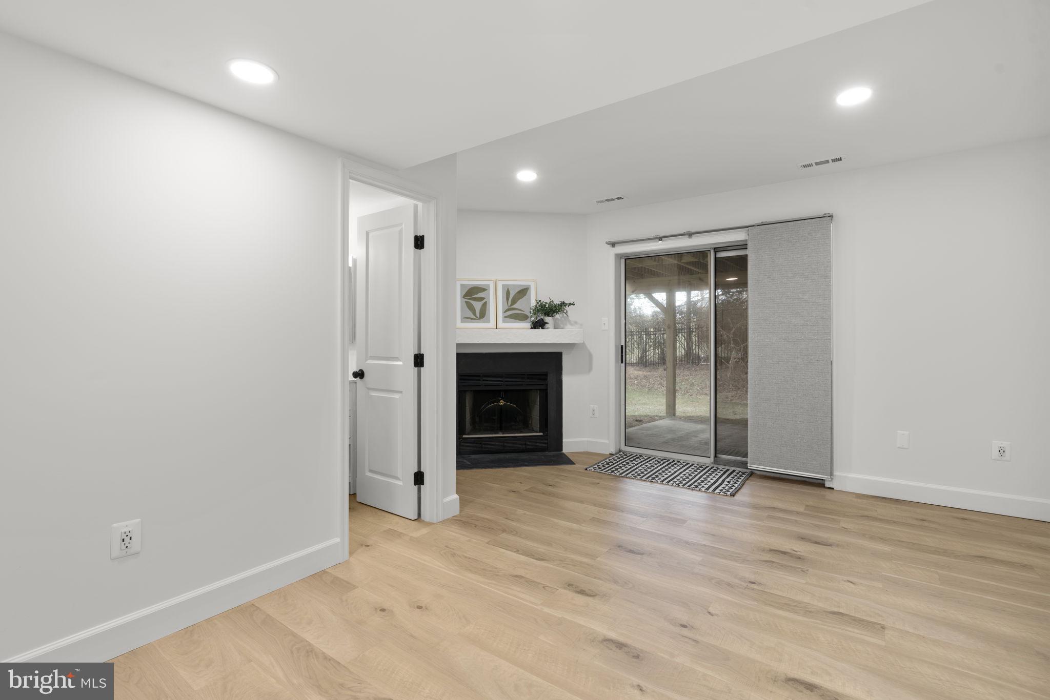 ELLICOTT MEADOWS - Residential