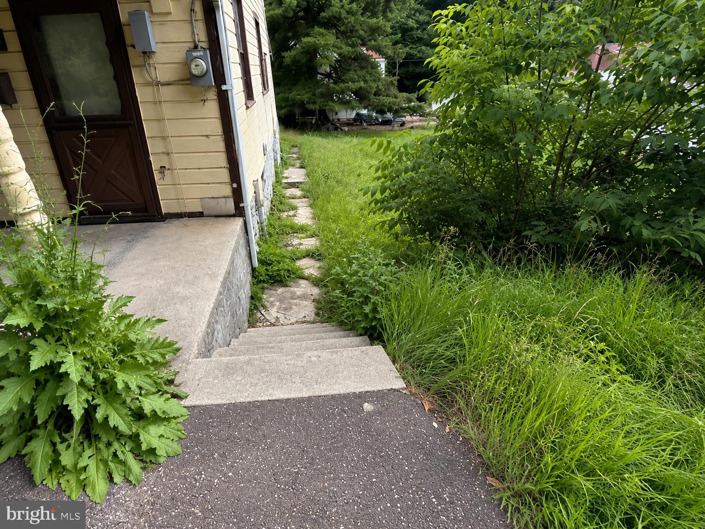 90 DOUGLAS AVENUE