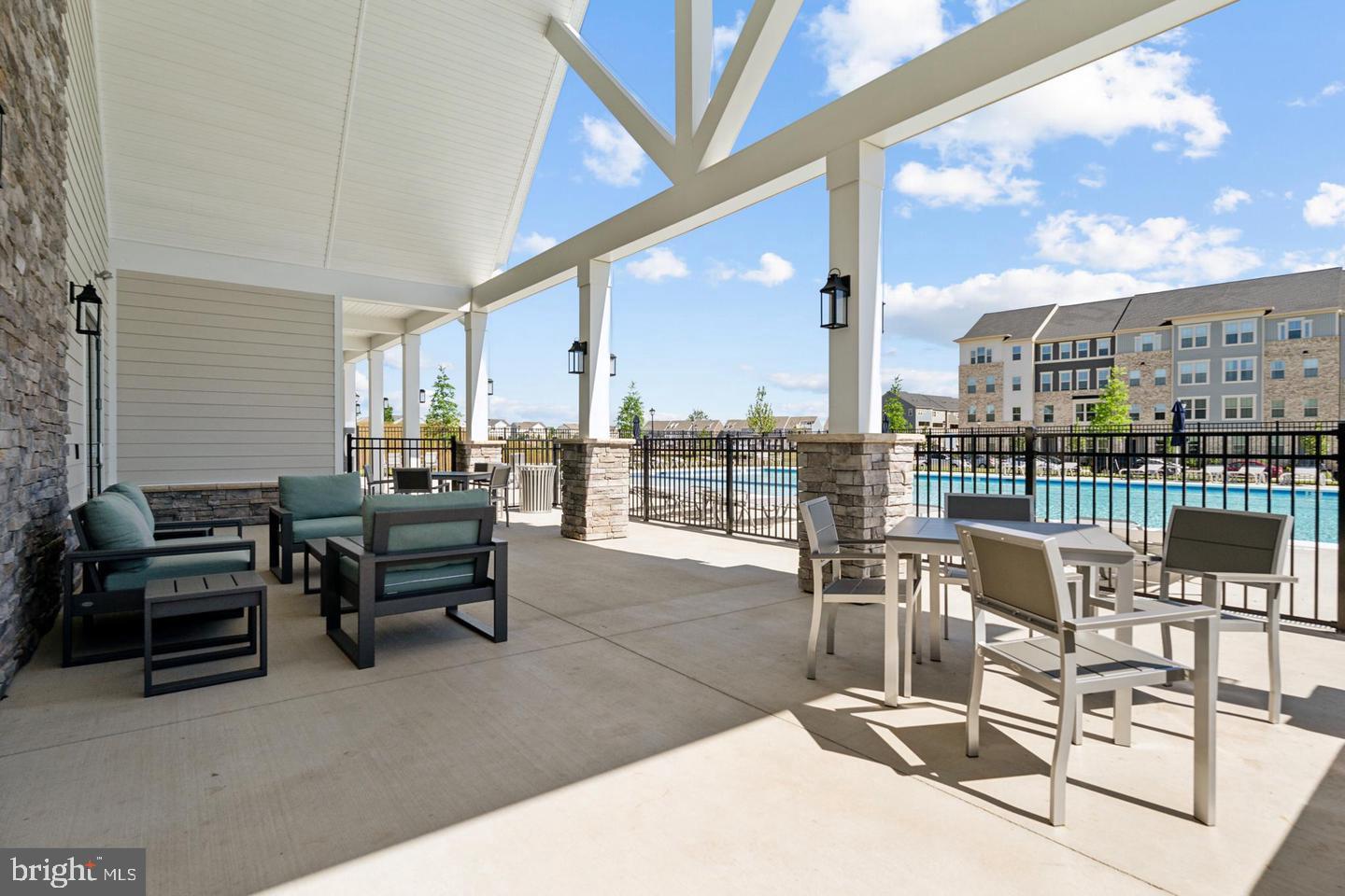 ARCOLA - Residential