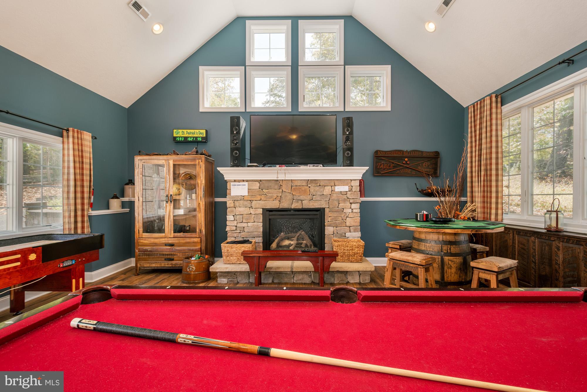 ALPINE VILLAGE - Residential