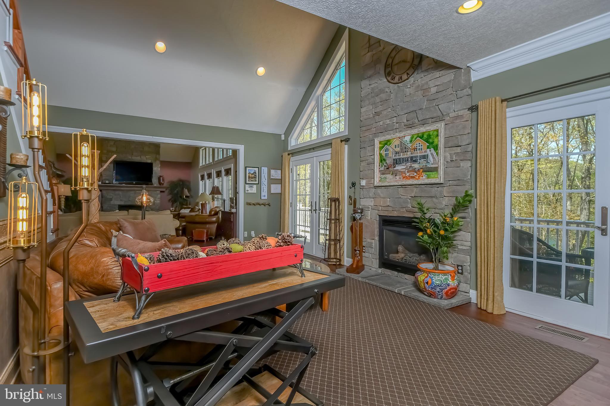 ALPINE VILLAGE - Residential