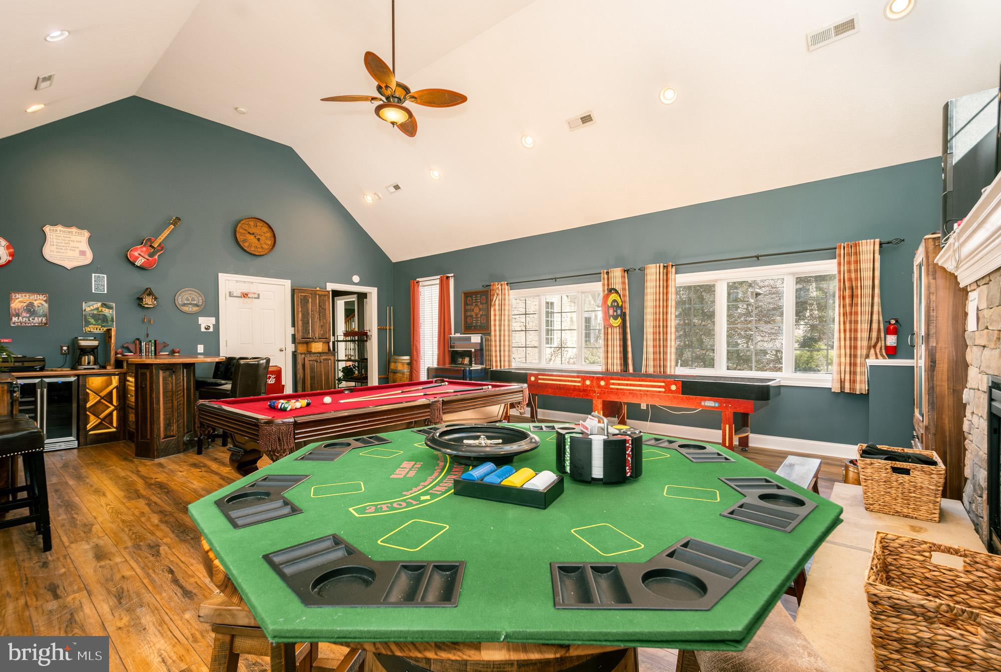 ALPINE VILLAGE - Residential