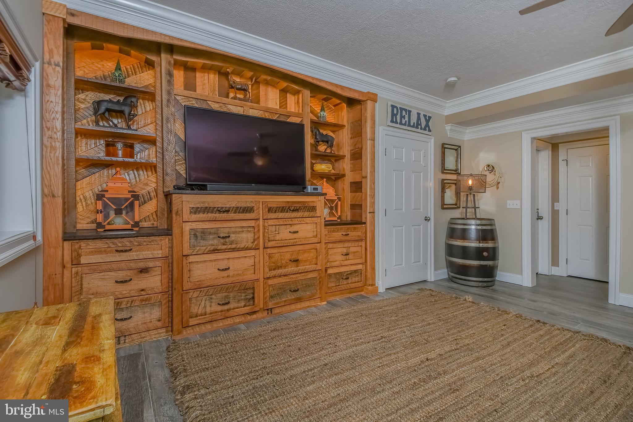 ALPINE VILLAGE - Residential