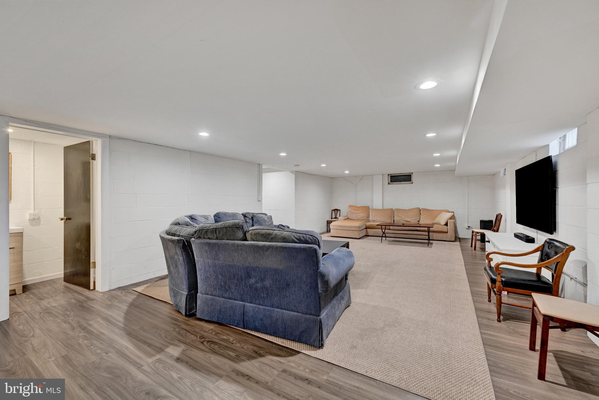 GREENSPRING VALLEY - Residential