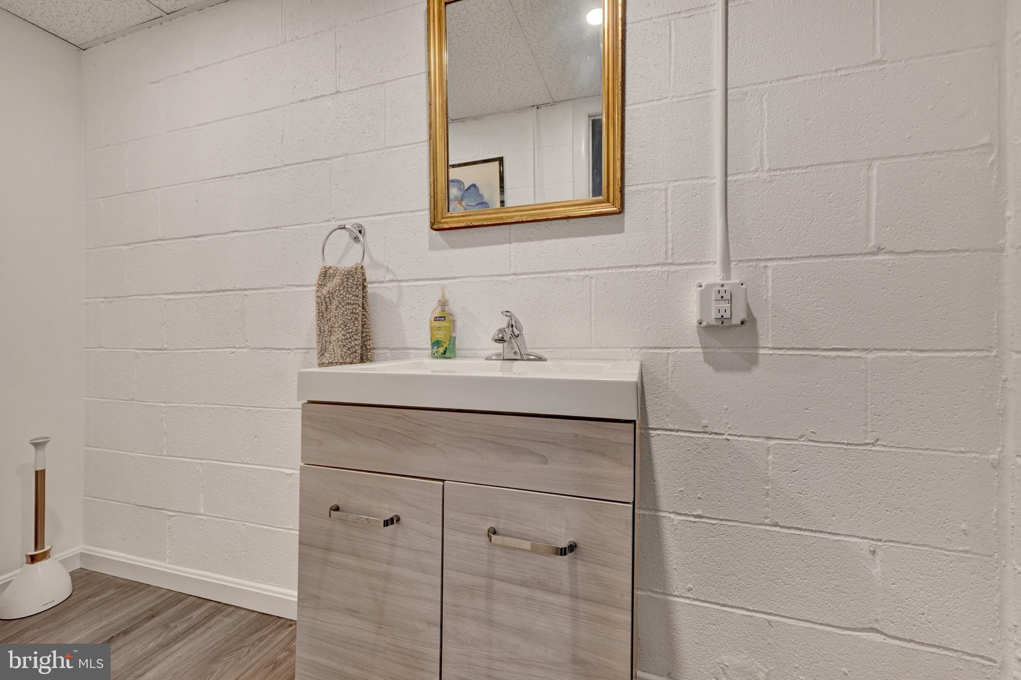 GREENSPRING VALLEY - Residential