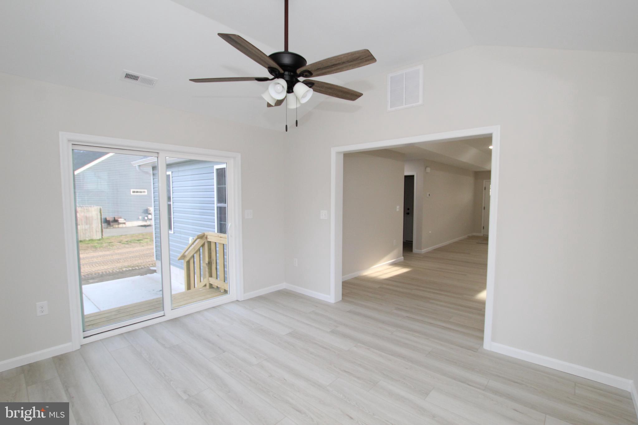 LITTLE MEADOWS - Residential