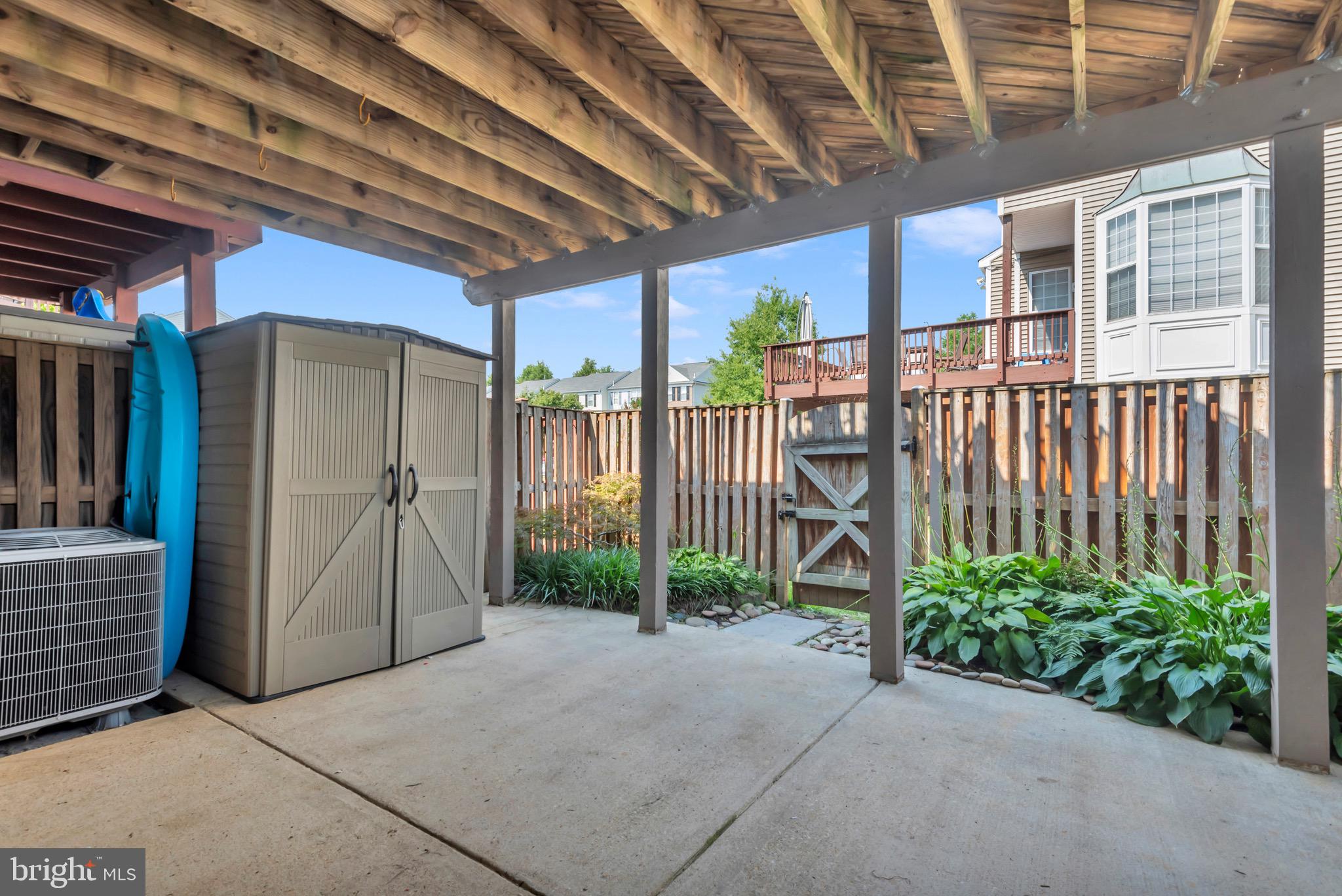 CROFTON VILLAGE - Residential