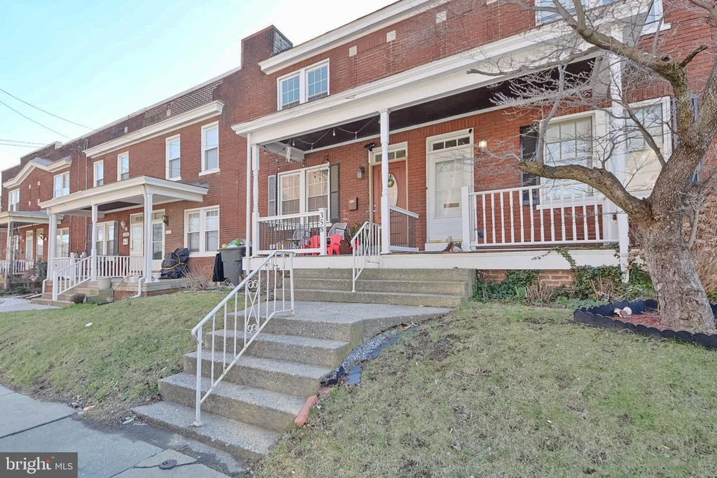 Photo of 358 E LIBERTY ST, LANCASTER, PA 17602 (MLS # PALA2031614)